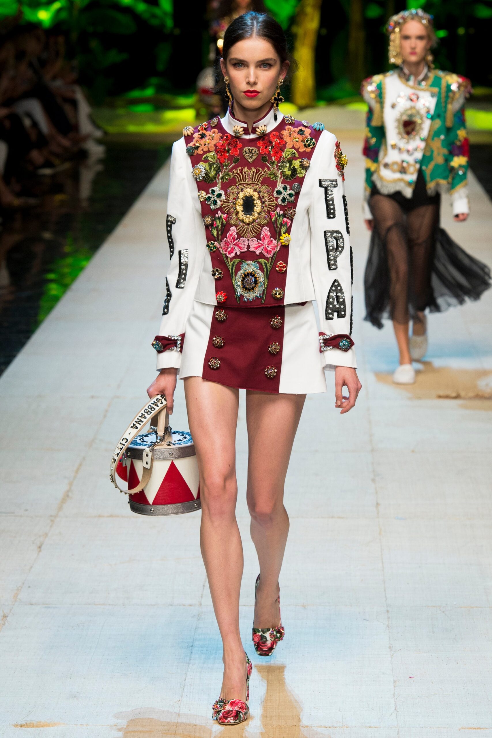Dolce & Gabbana Spring 2017 Ready-to-Wear
