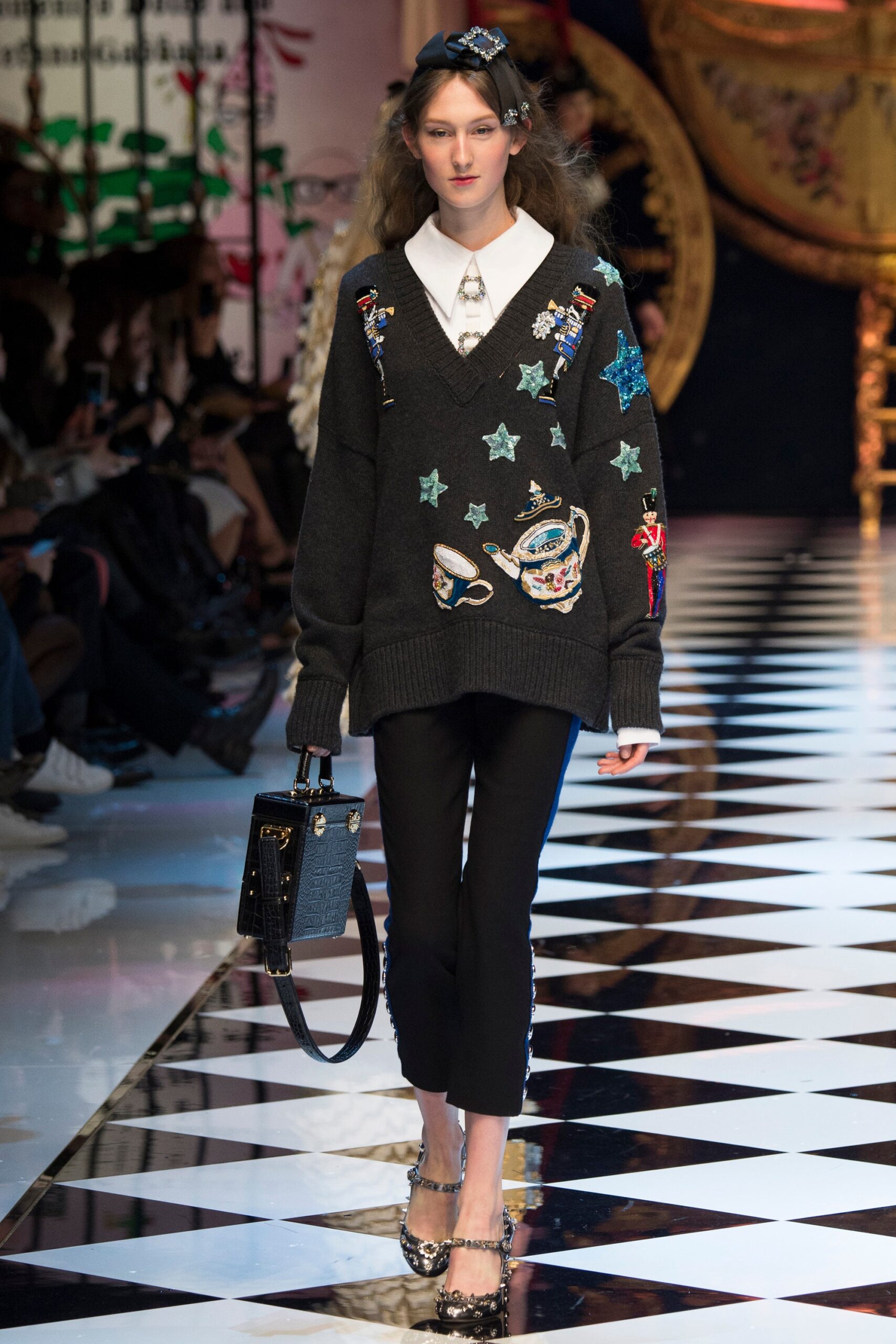 Dolce & Gabbana F/W 16 Look 9