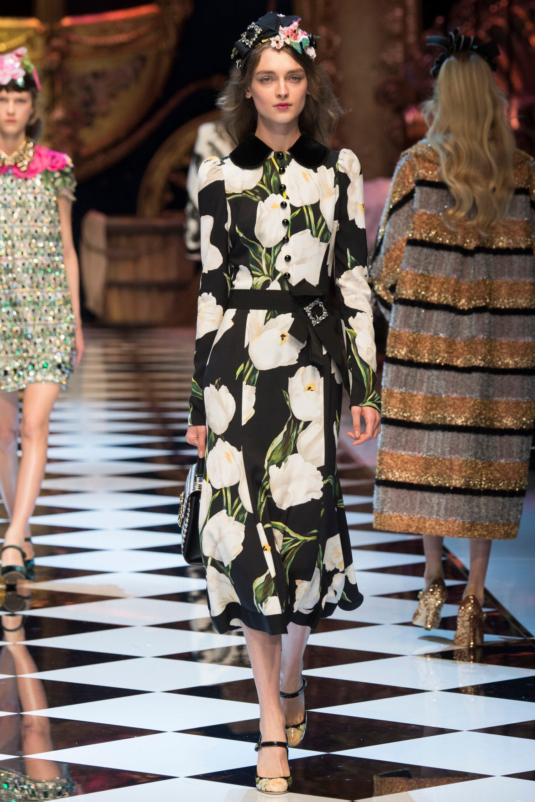 Dolce & Gabbana F/W 16 Look 10