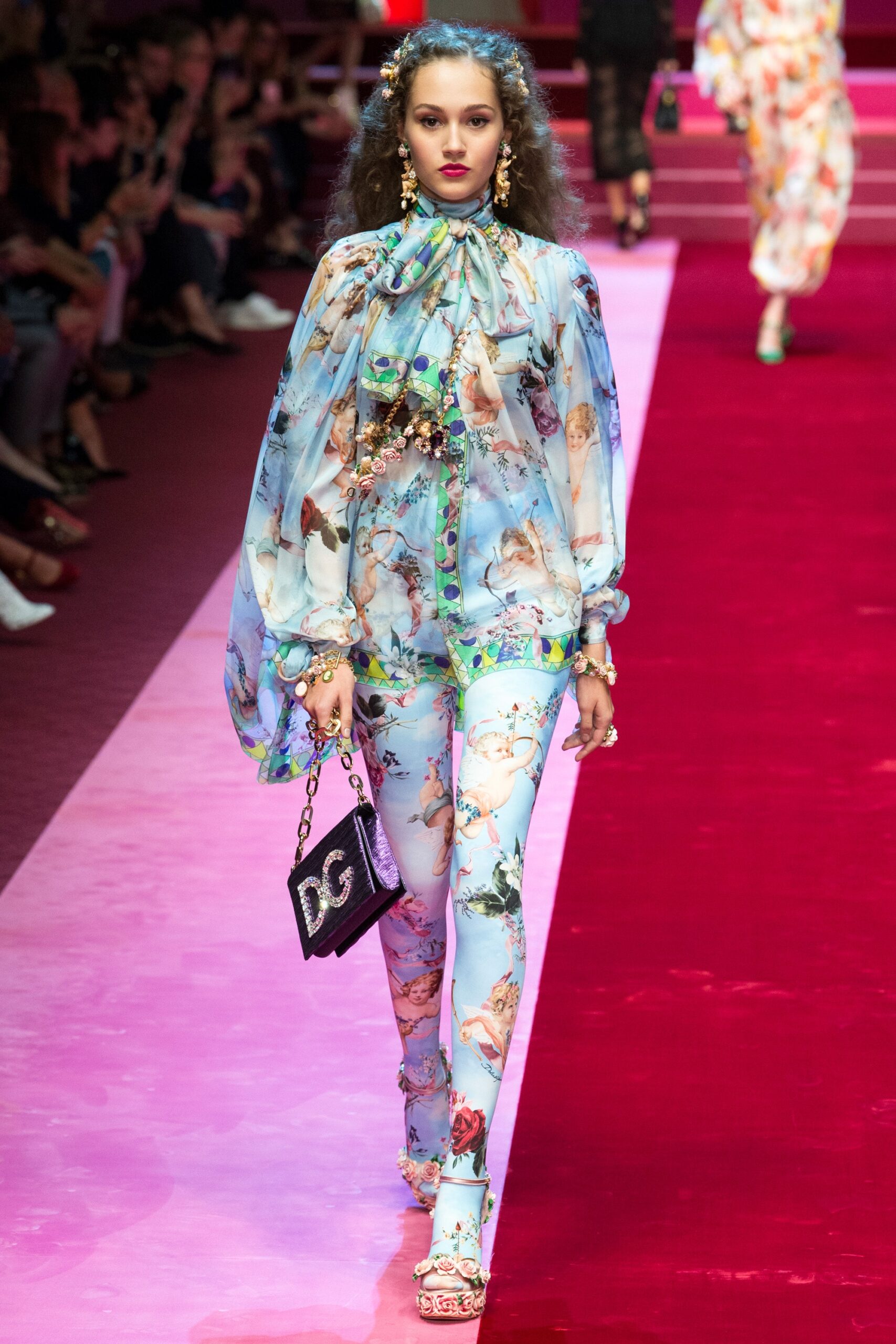 Dolce & Gabbana S/S 18 Look 15