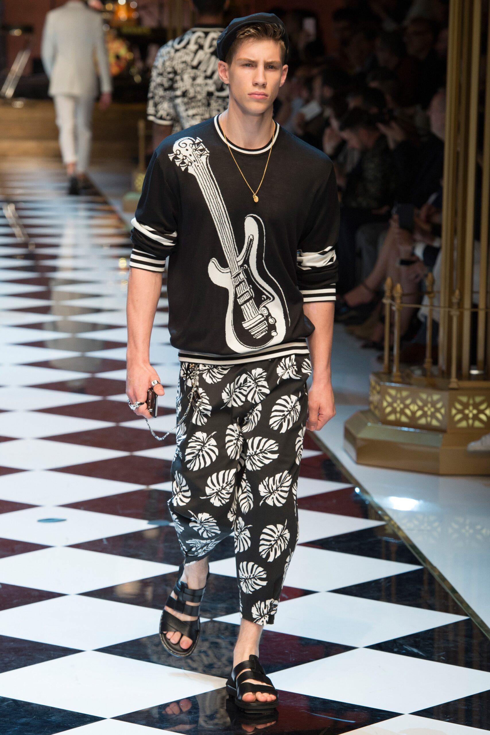 Dolce & Gabbana S/S 17 Menswear Look 10