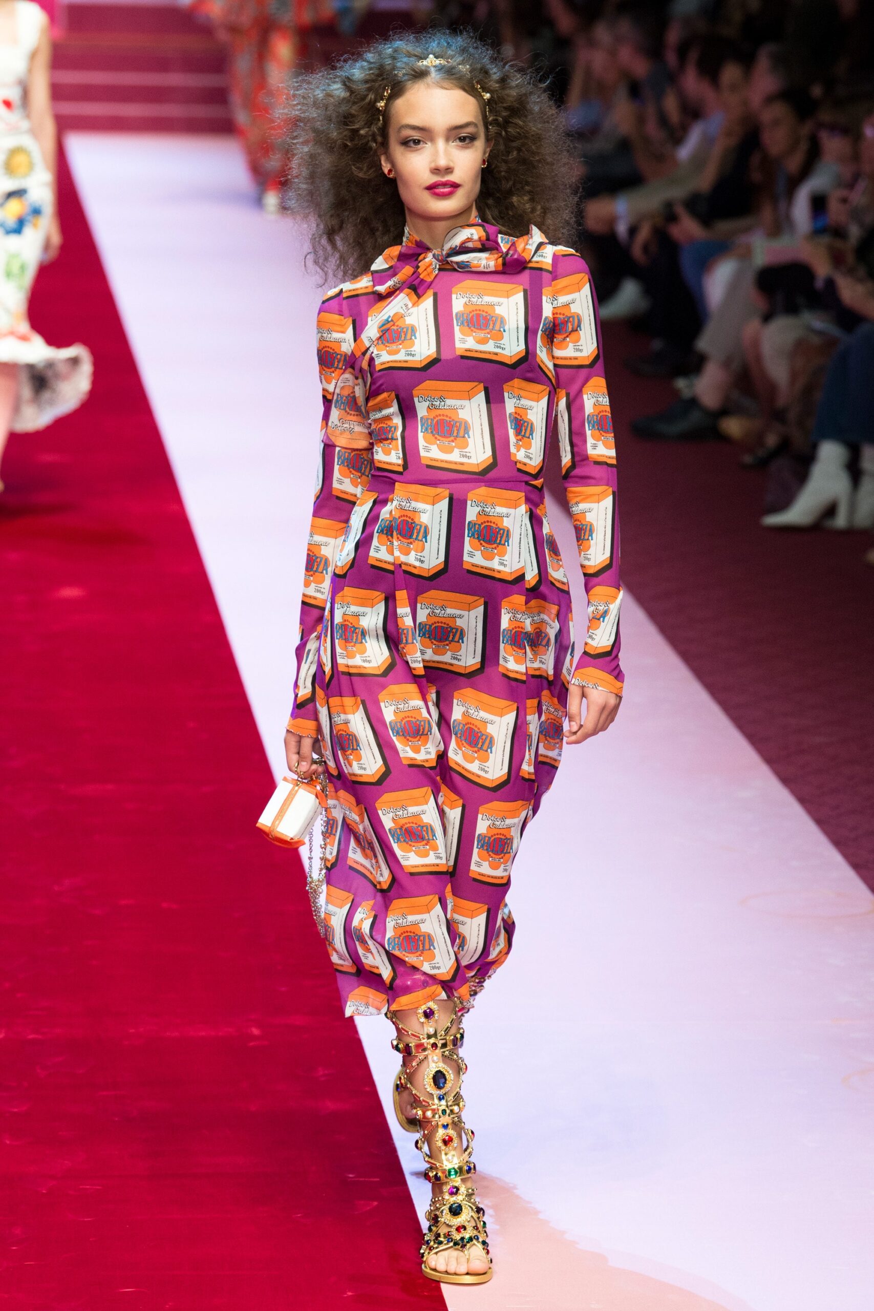 Dolce & Gabbana S/S 18 Look 31