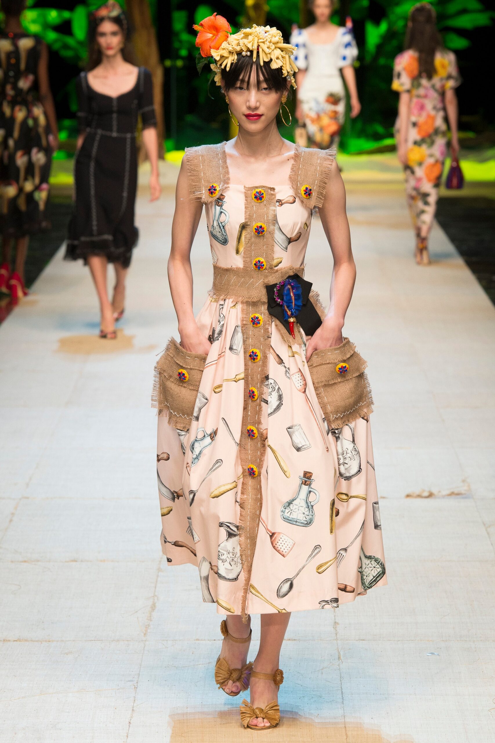 Dolce & Gabbana S/S 17 Look 26