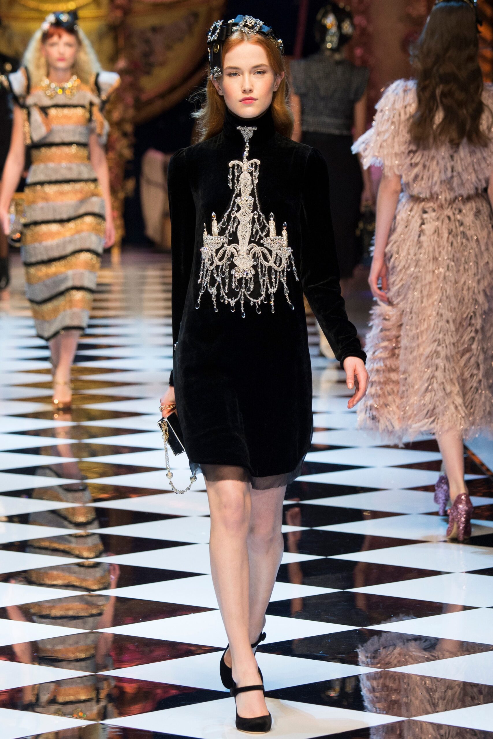 Dolce & Gabbana F/W 16 Look 24