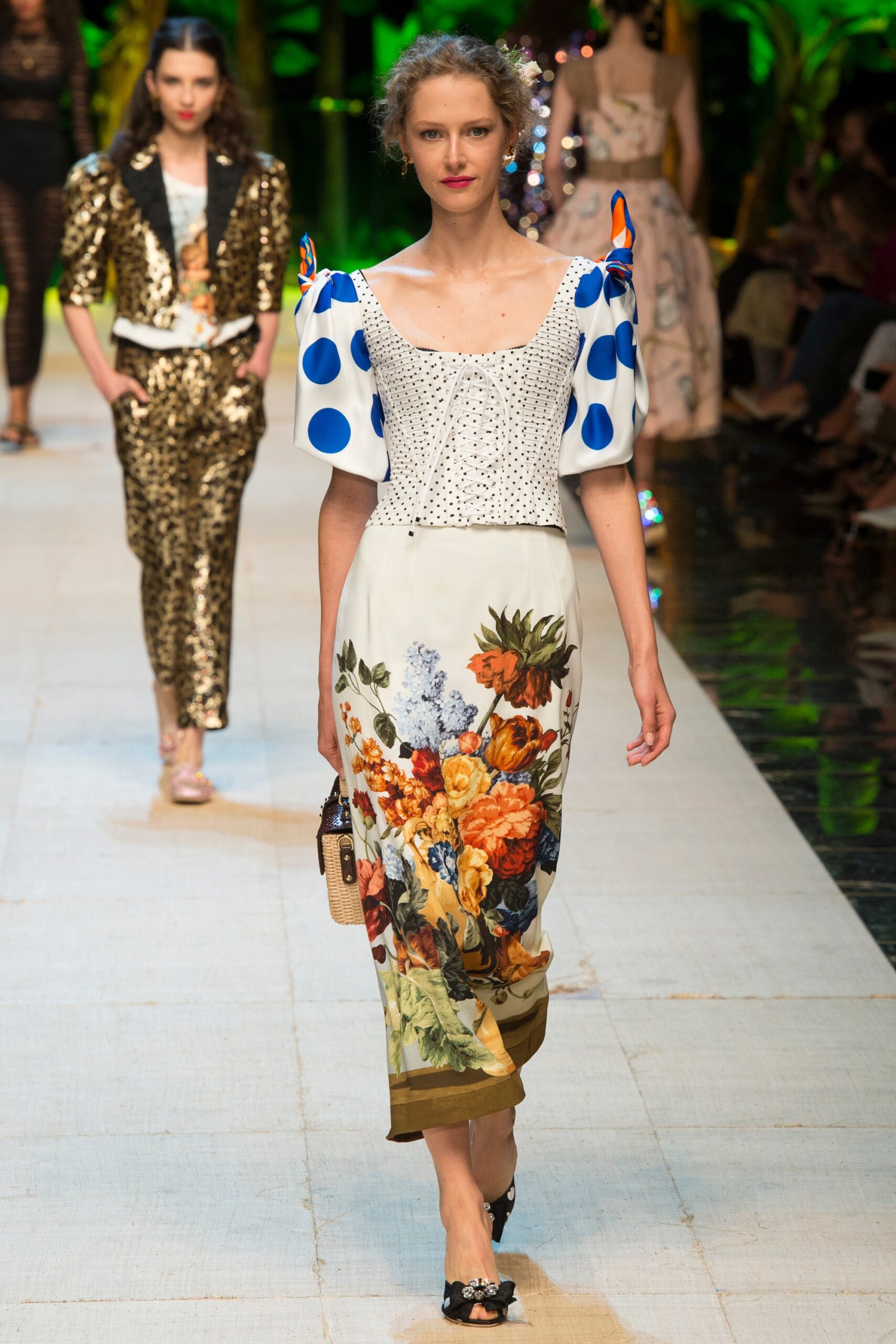 Dolce & Gabbana S/S 17 Look 28