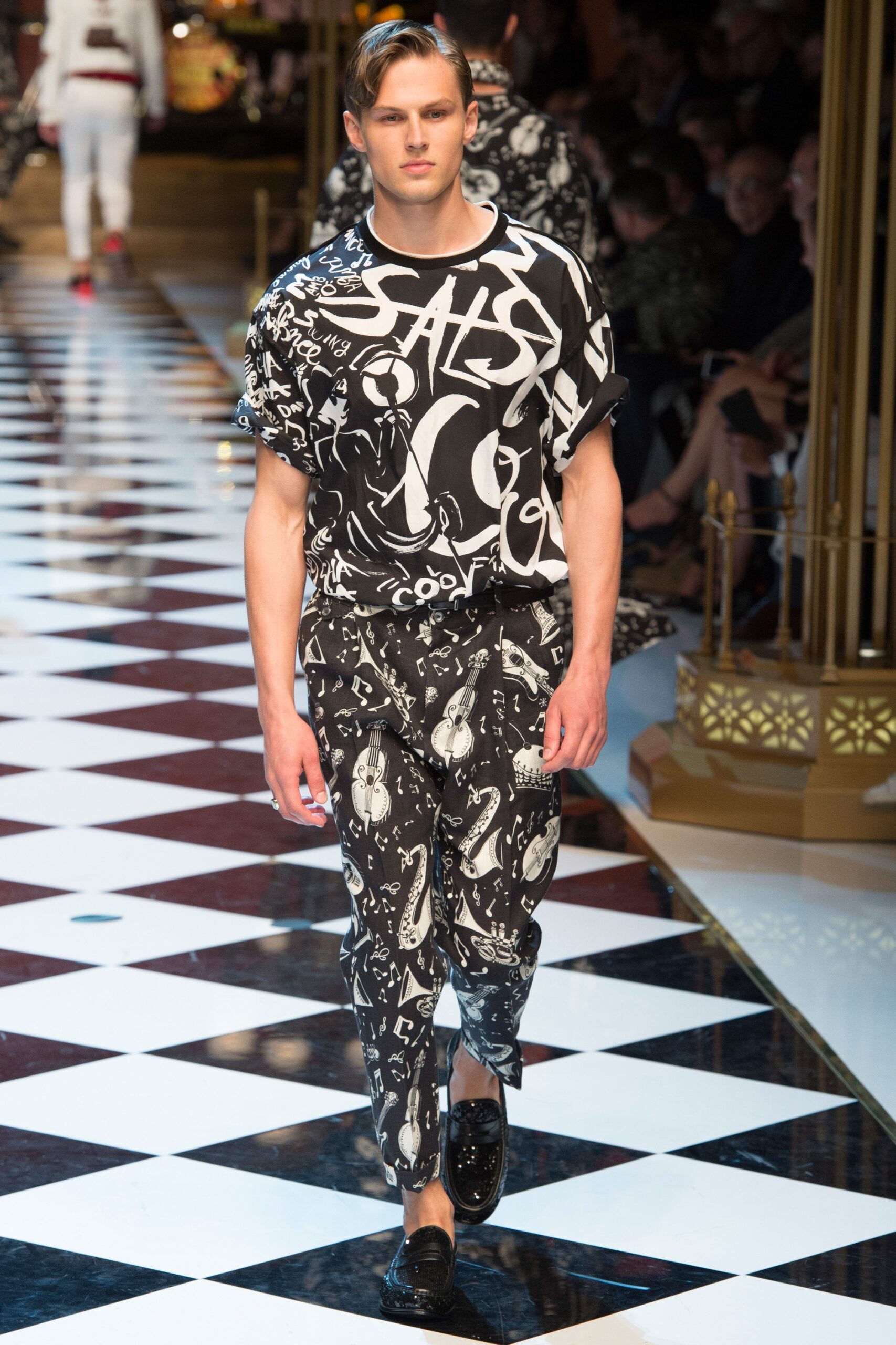 Dolce & Gabbana S/S 17 Menswear Look 25