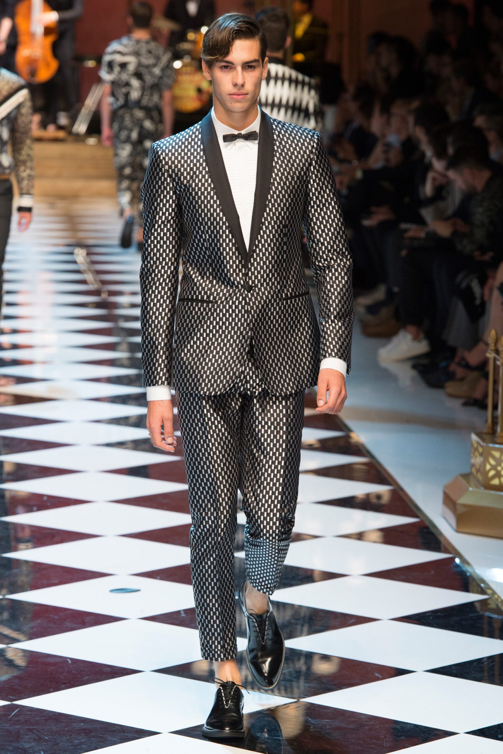 Dolce & Gabbana S/S 17 Menswear Look 28