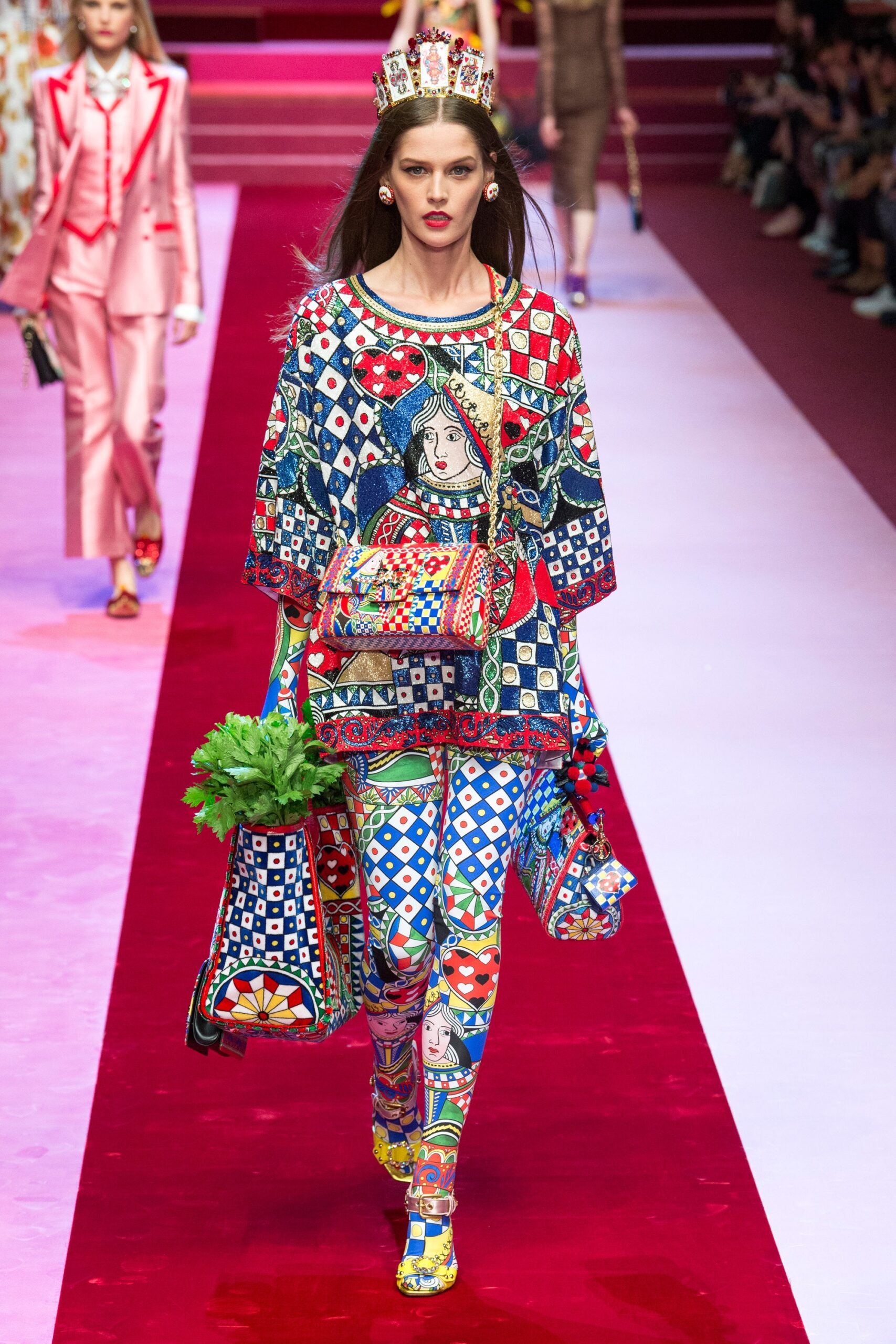 Dolce & Gabbana S/S 18 Look 44