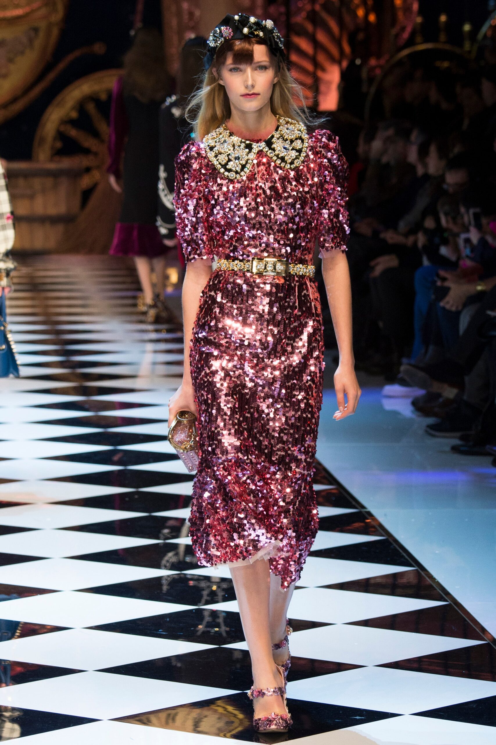 Dolce & Gabbana F/W 16 Look 29