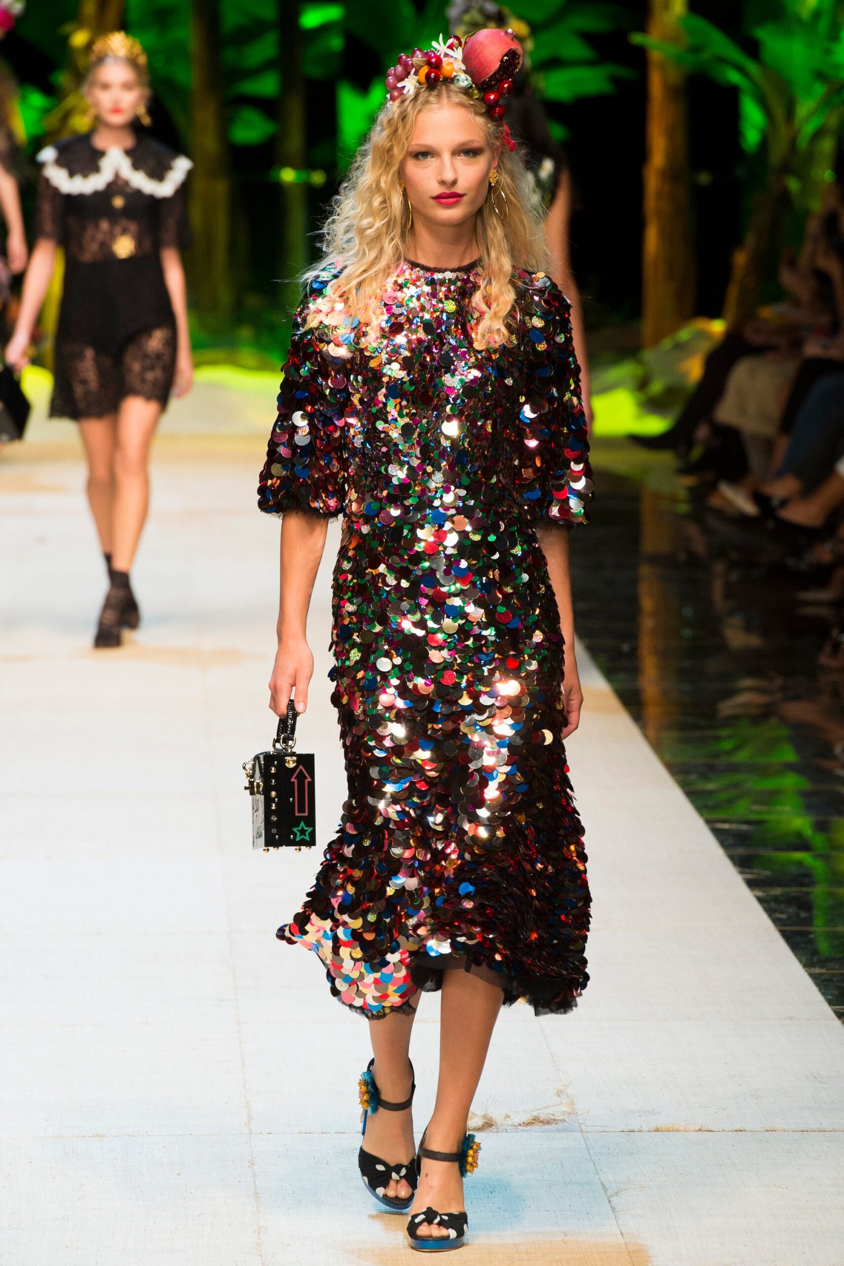 Dolce & Gabbana S/S 17 Look 34