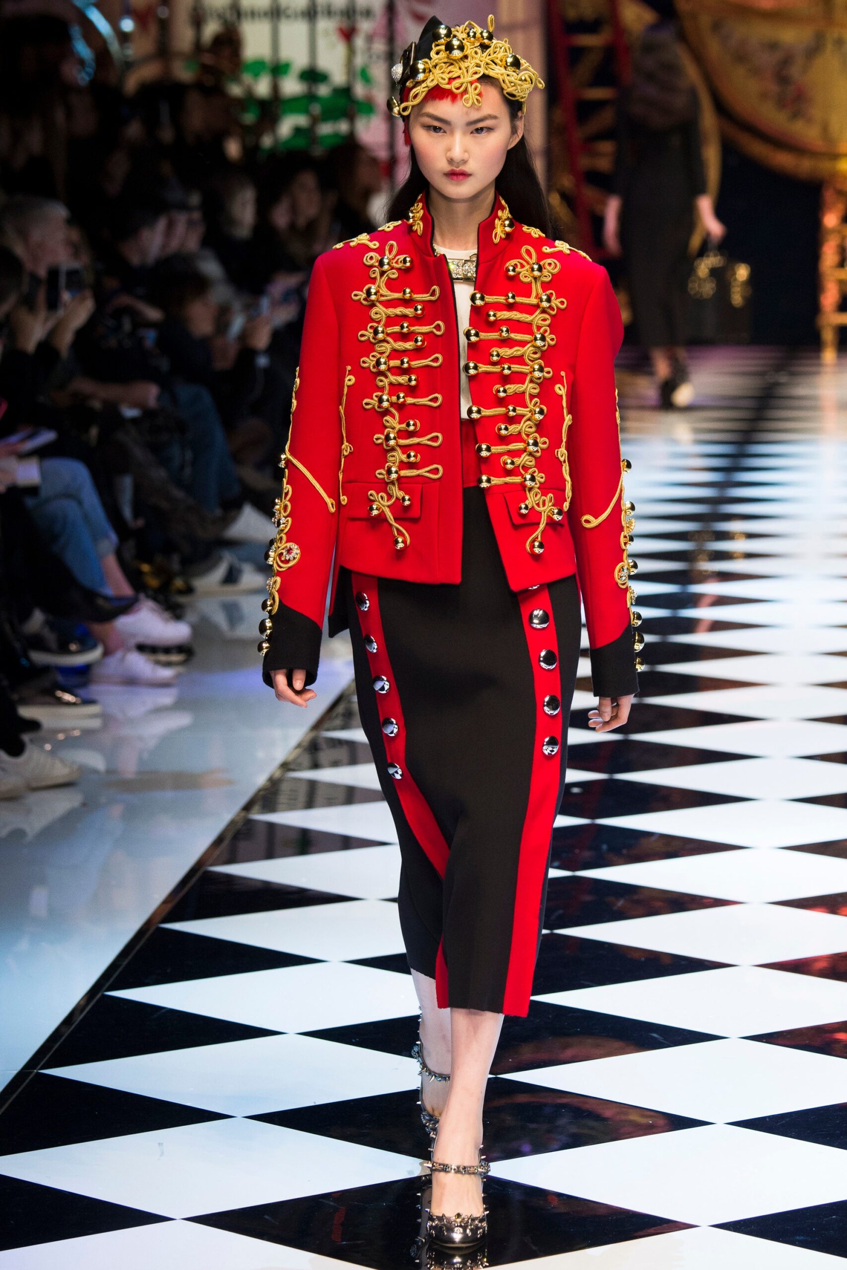 Dolce & Gabbana F/W 16 Look 32