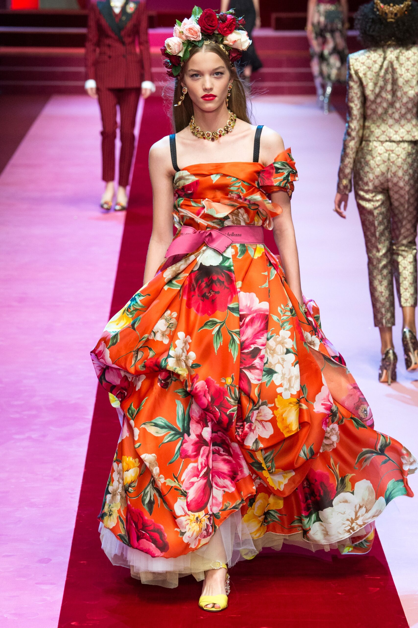 Dolce & Gabbana S/S 18 Look 50