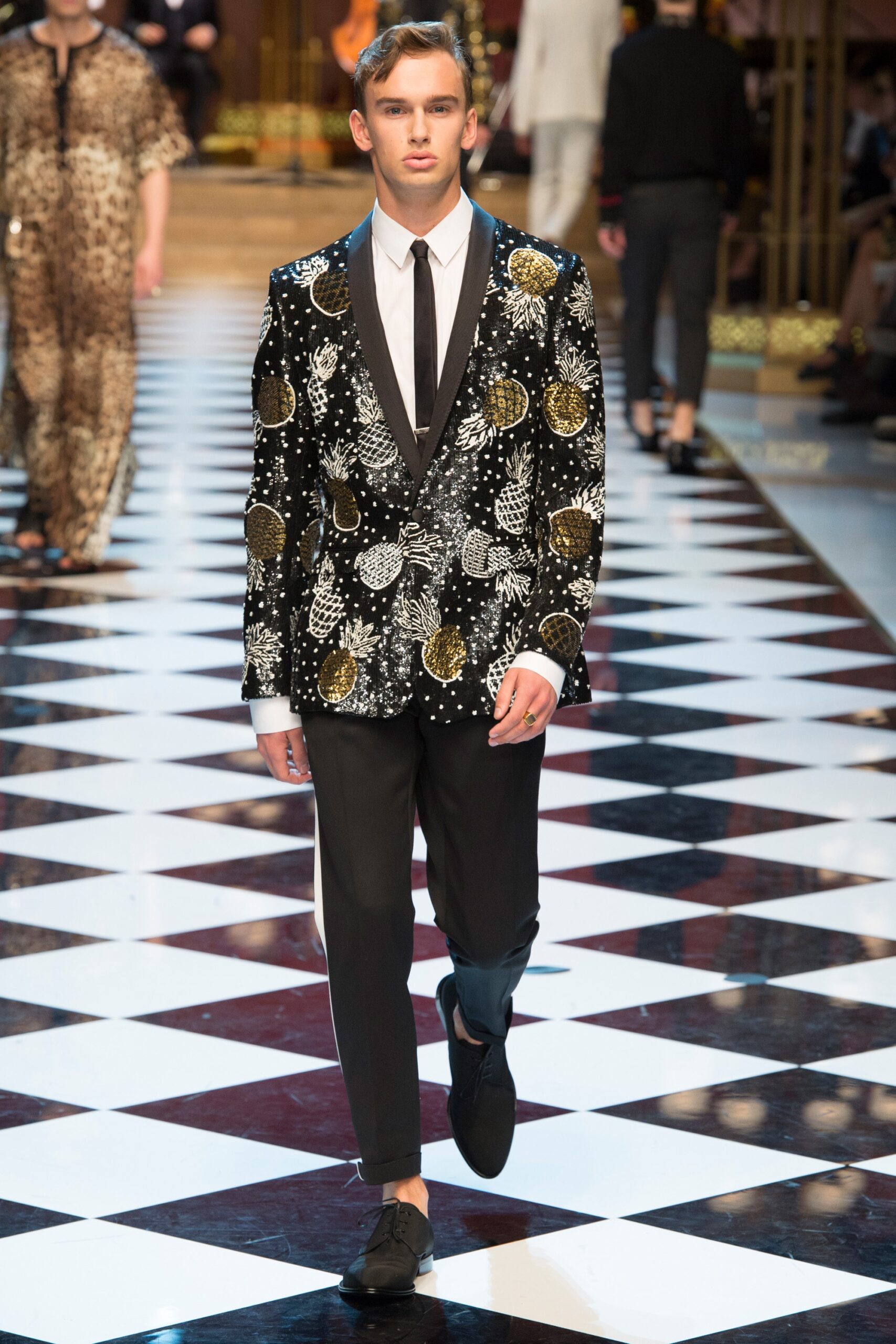 Dolce & Gabbana S/S 17 Menswear Look 36