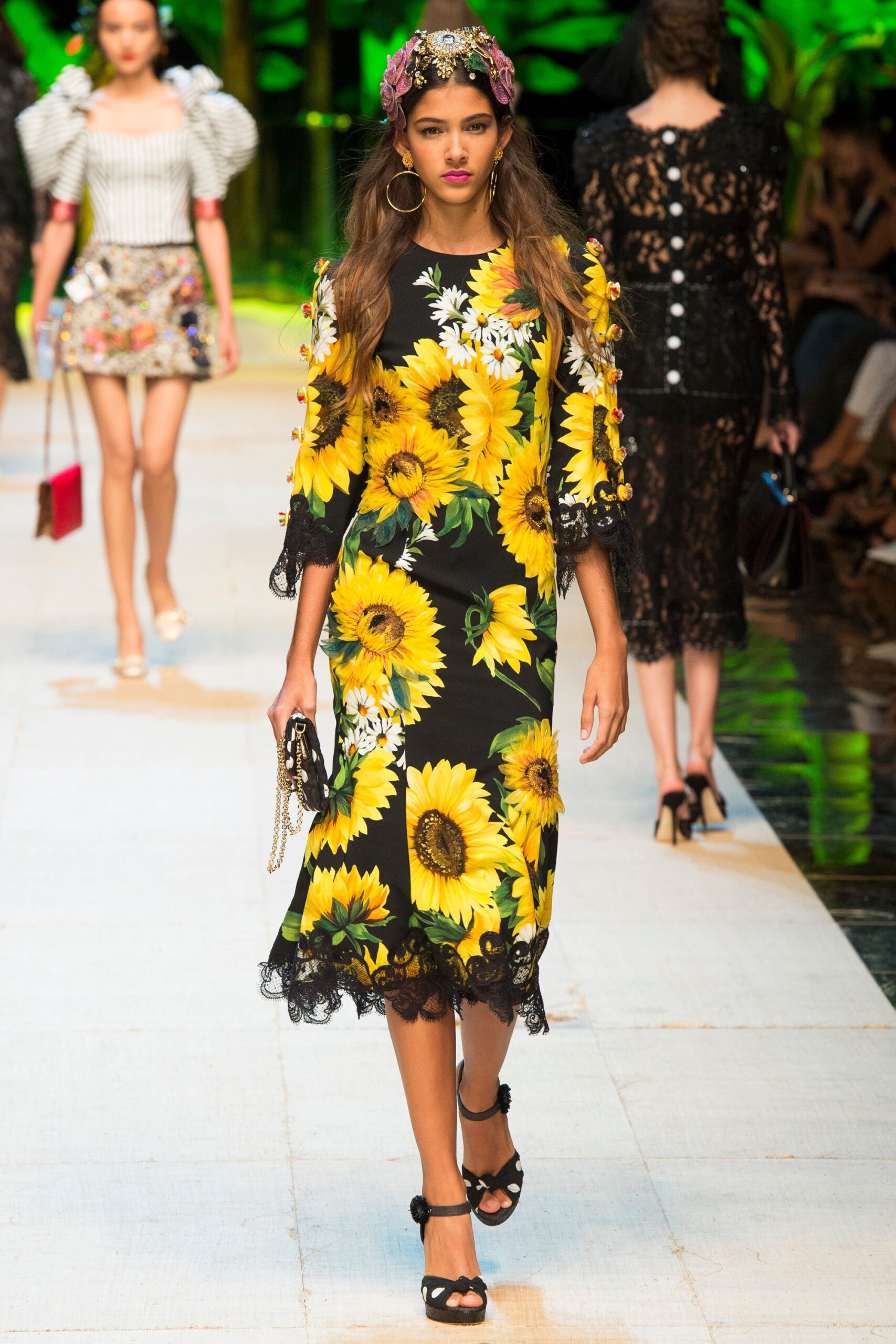 Dolce & Gabbana S/S 17 Look 40