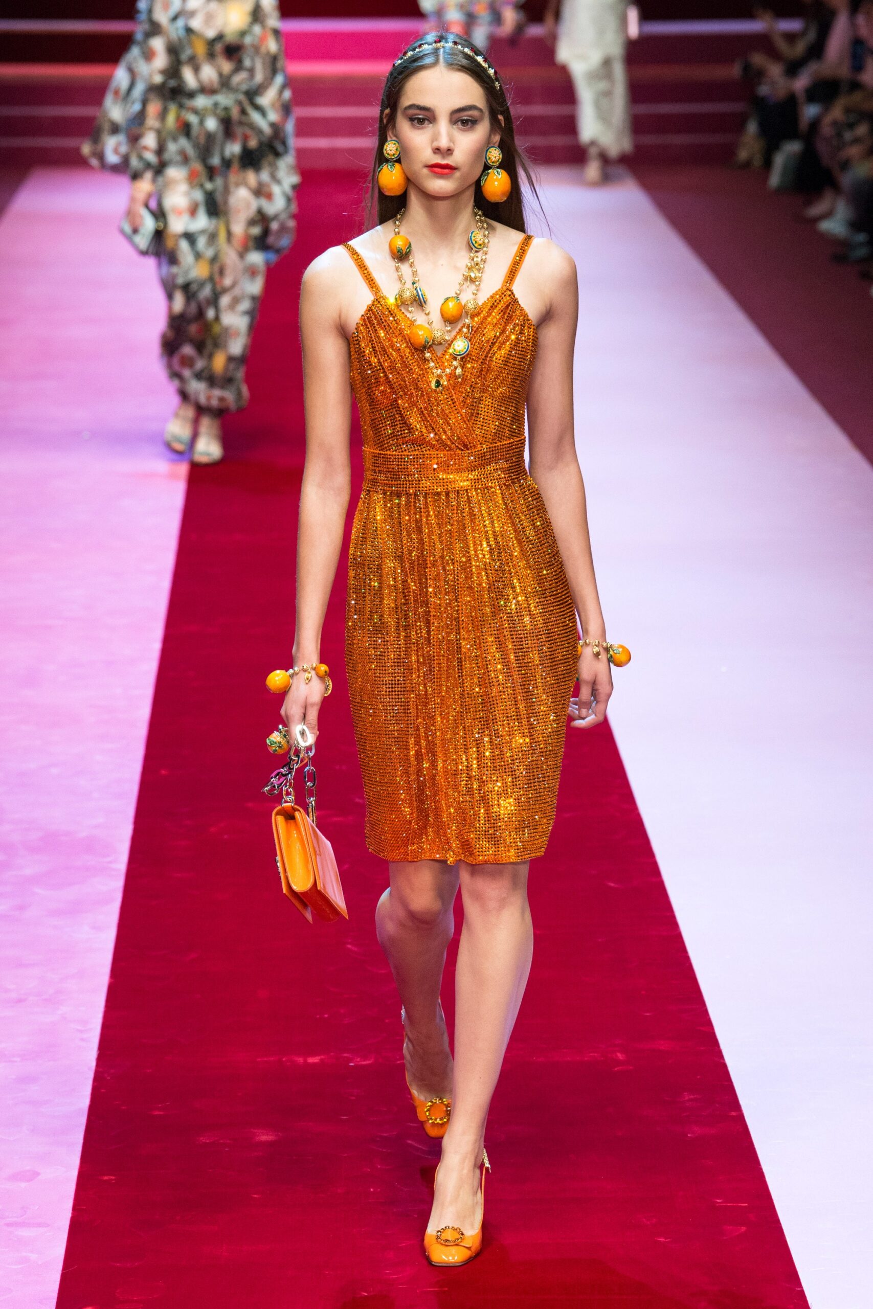 Dolce & Gabbana S/S 18 Look 56