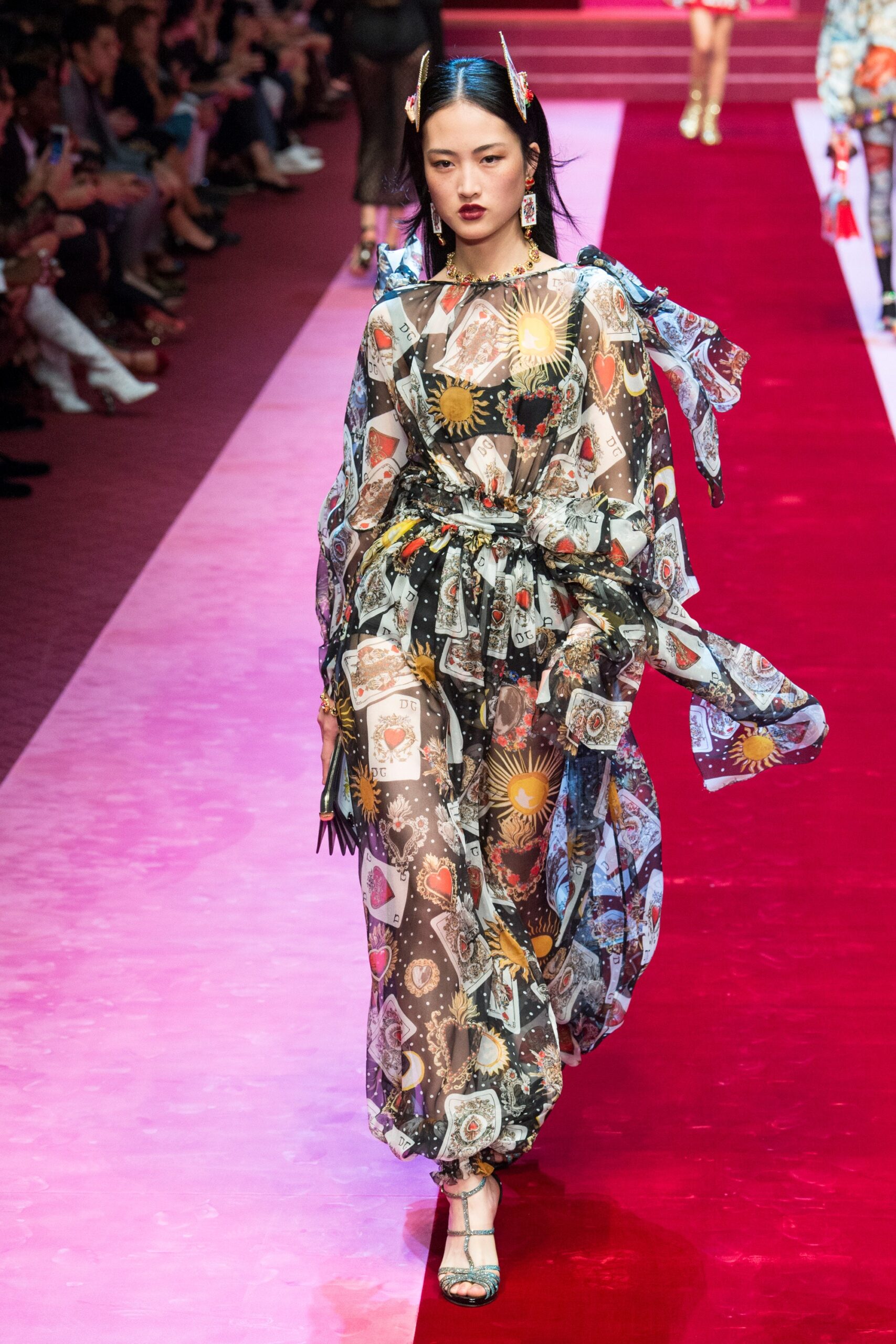 Dolce & Gabbana S/S 18 Look 57