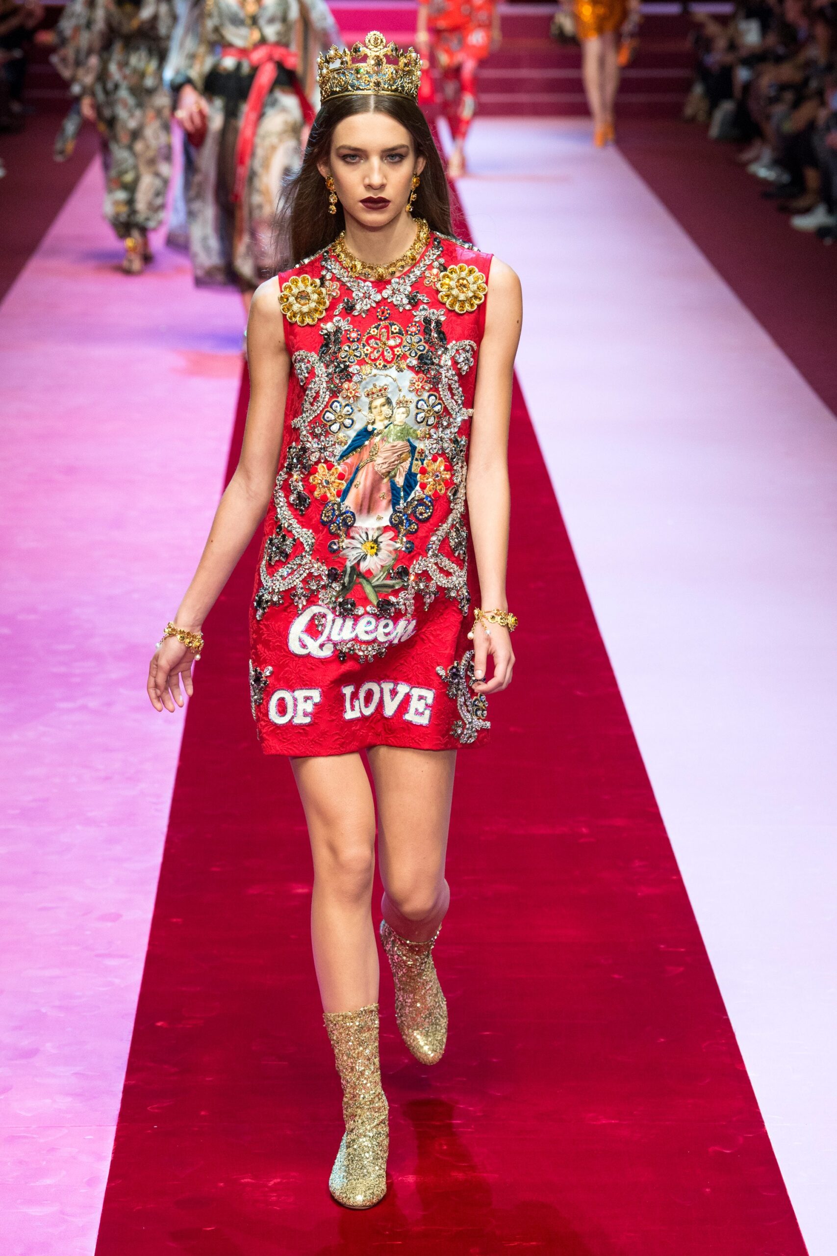 Dolce & Gabbana S/S 18 Look 59