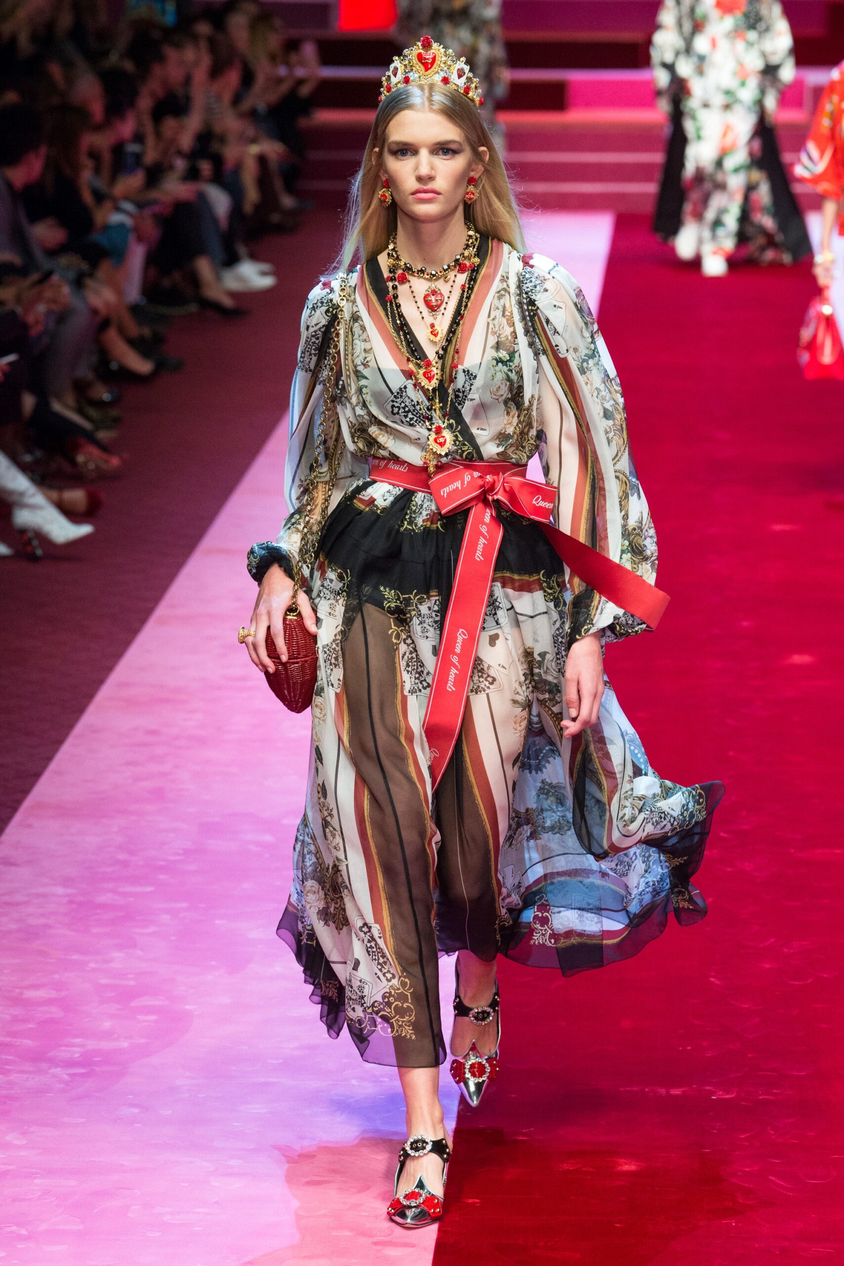 Dolce & Gabbana S/S 18 Look 60