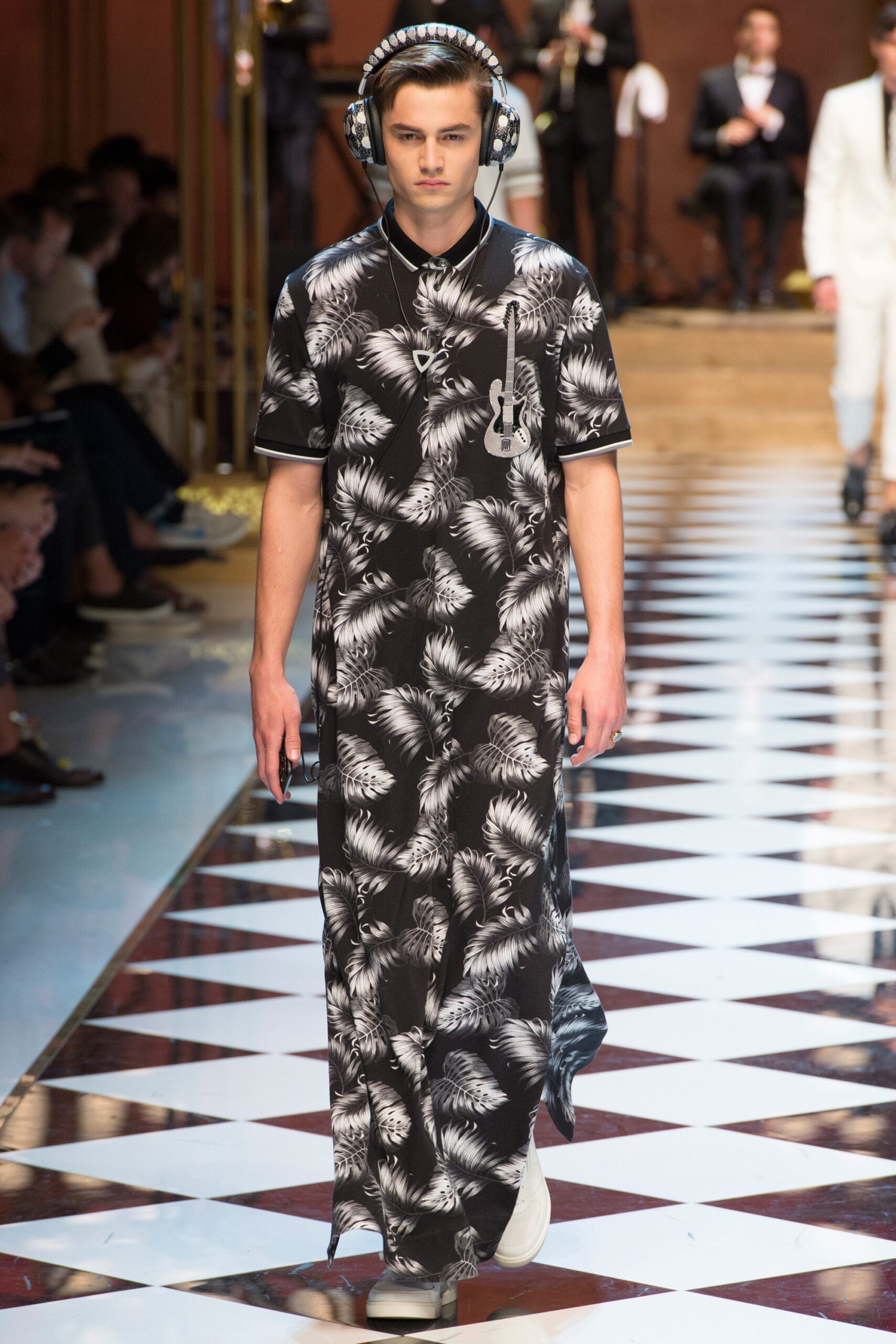 Dolce & Gabbana S/S 17 Menswear Look 47