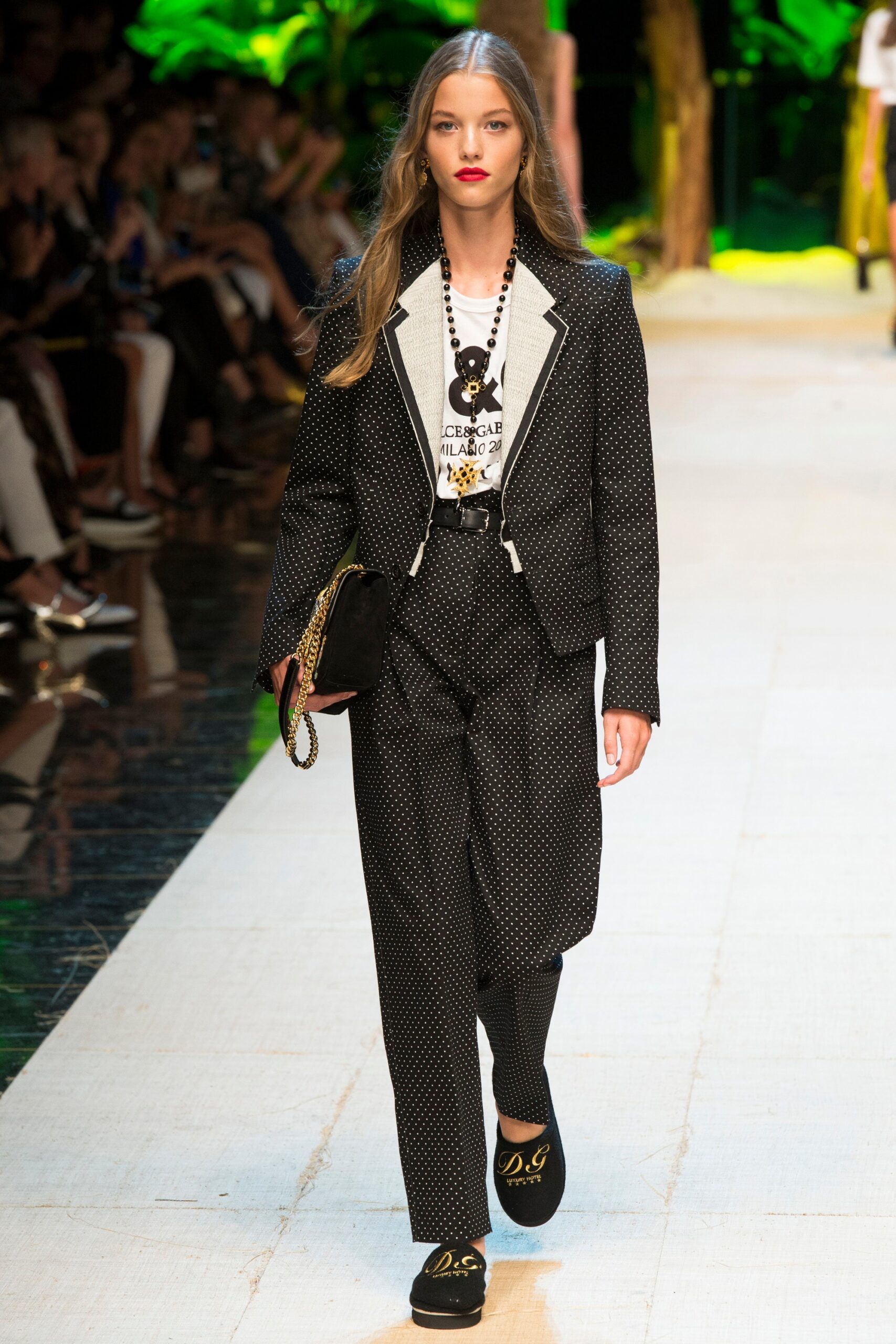 Dolce & Gabbana S/S 17 Look 48