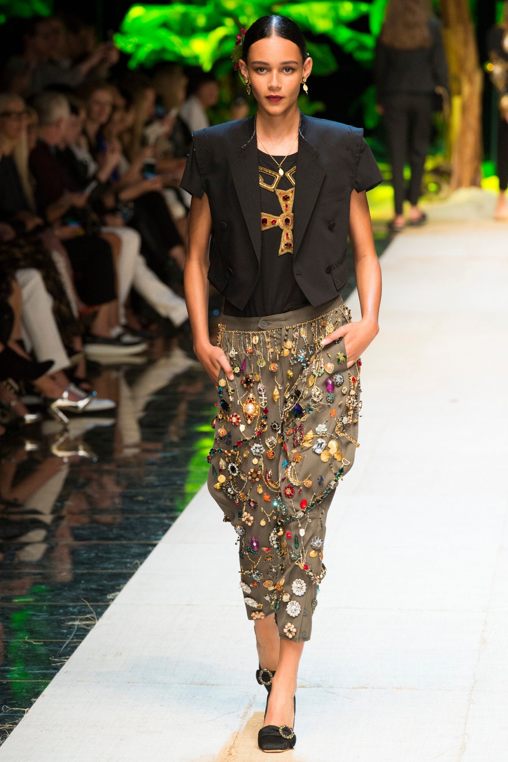 Dolce & Gabbana S/S 17 Look 51