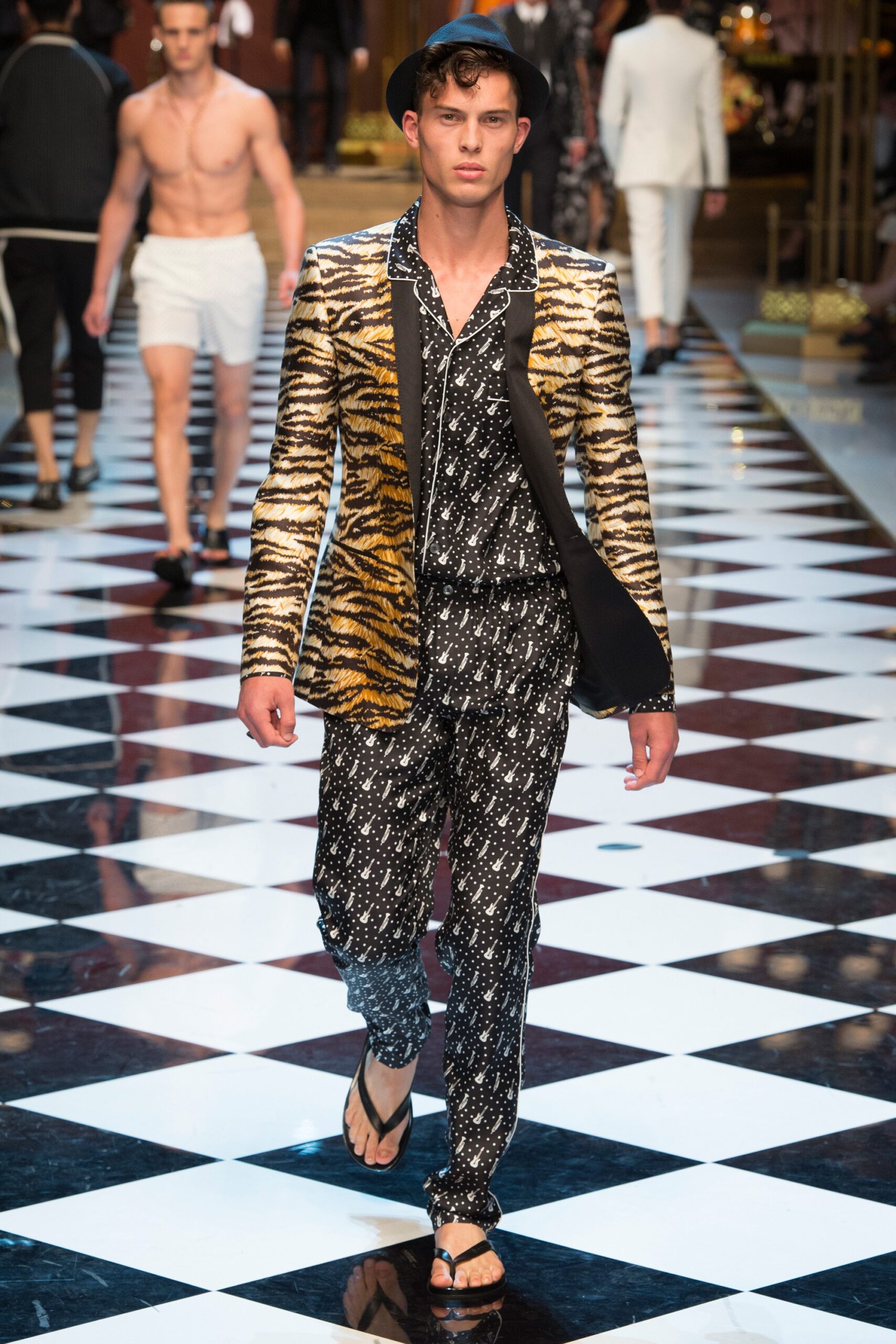 Dolce & Gabbana S/S 17 Menswear Look 51
