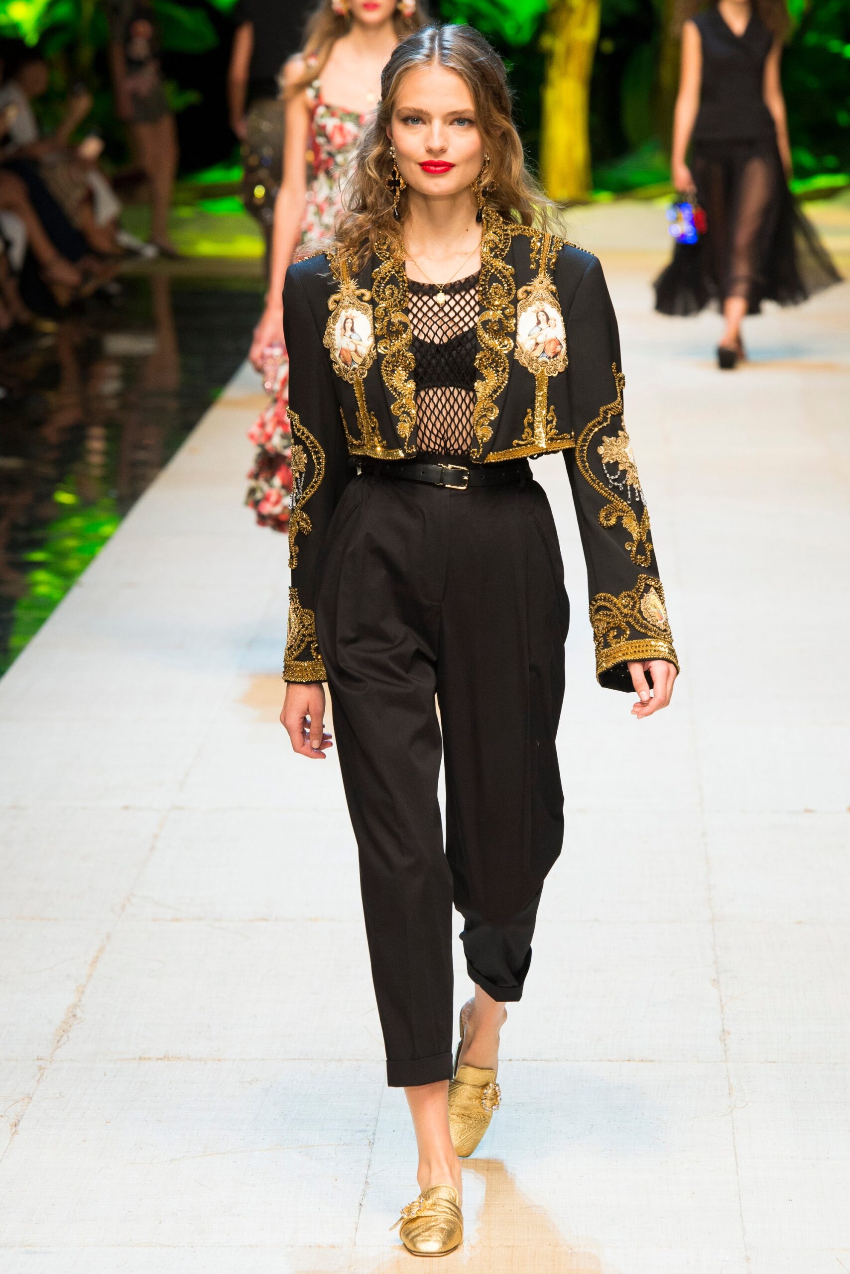 Dolce & Gabbana S/S 17 Look 53