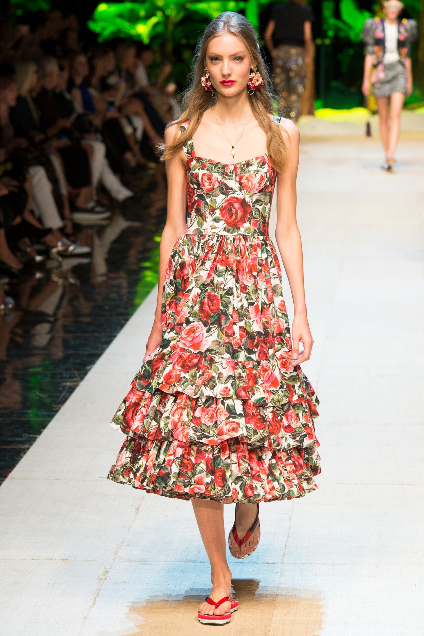 Dolce & Gabbana S/S 17 Look 54