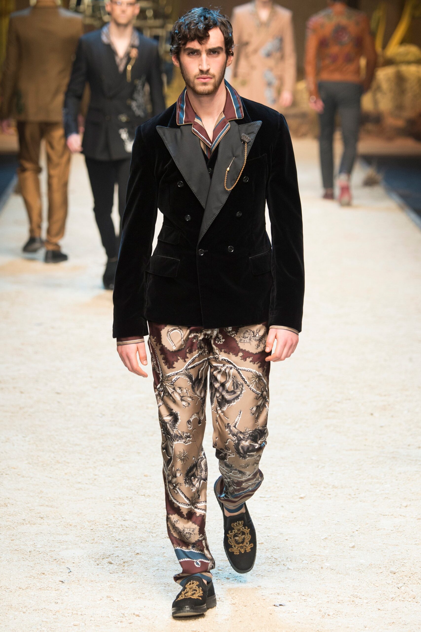 Dolce & Gabbana F/W 16 Menswear Look 24