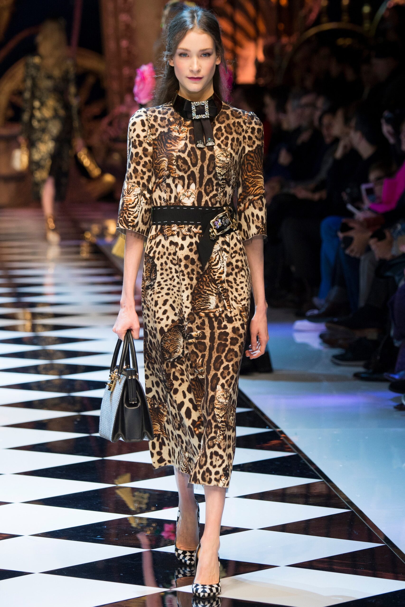 Dolce & Gabbana F/W 16 Look 44