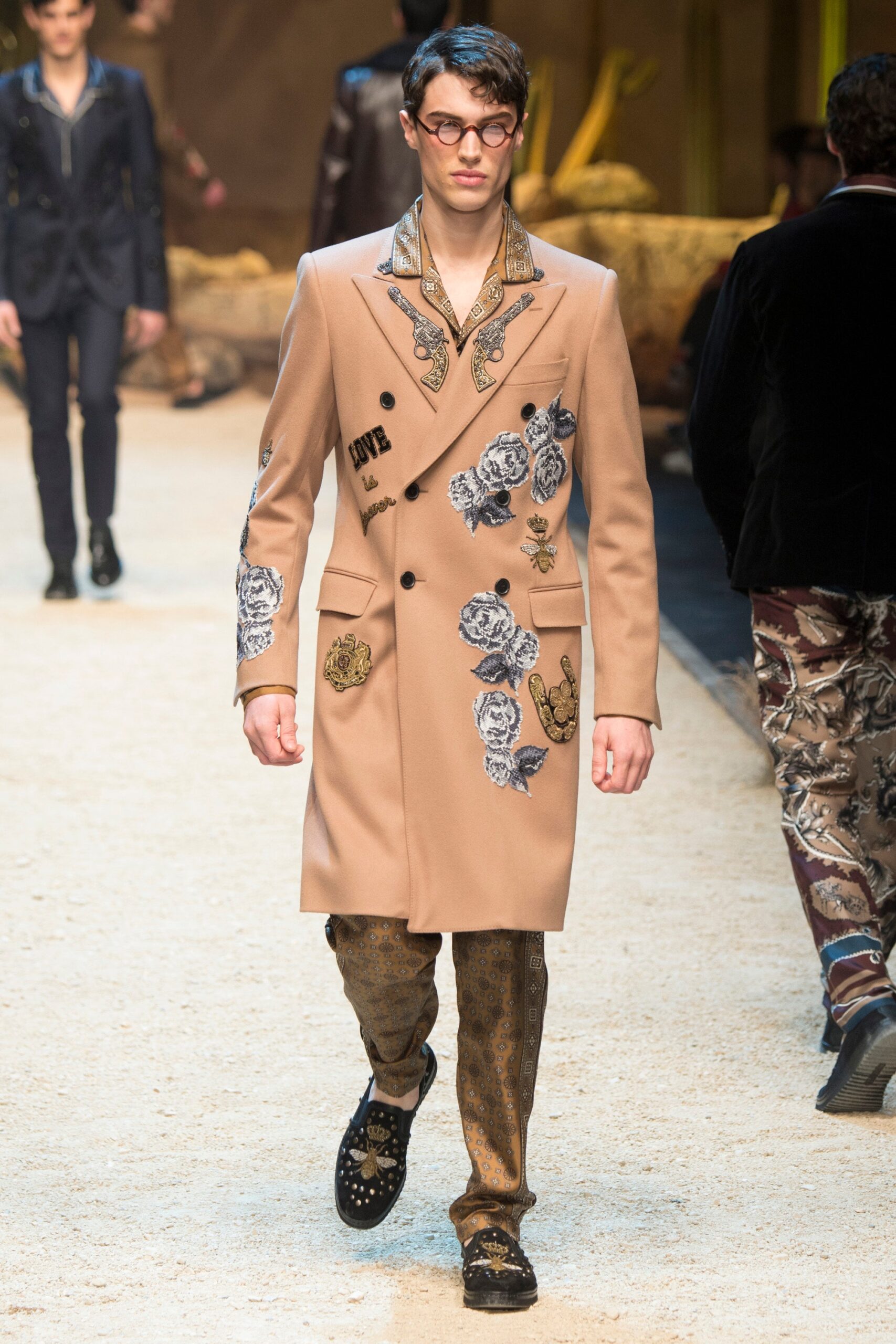 Dolce & Gabbana F/W 16 Menswear Look 25