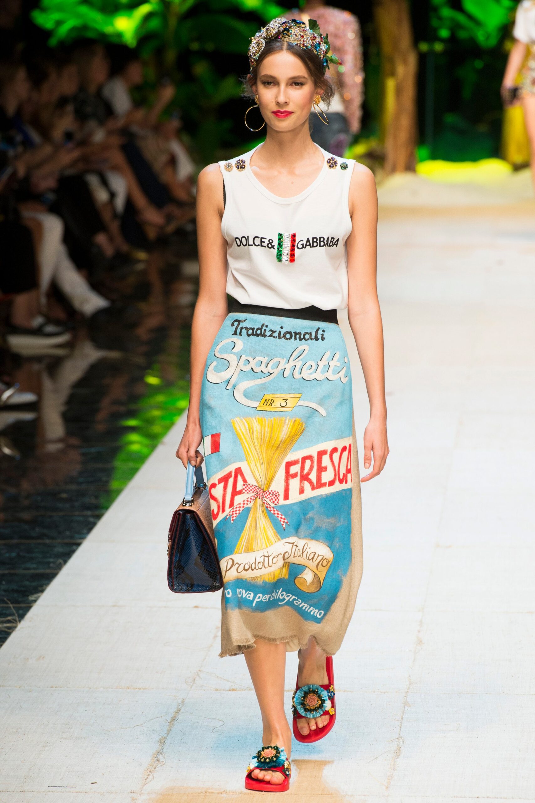 Dolce & Gabbana S/S 17 Look 60
