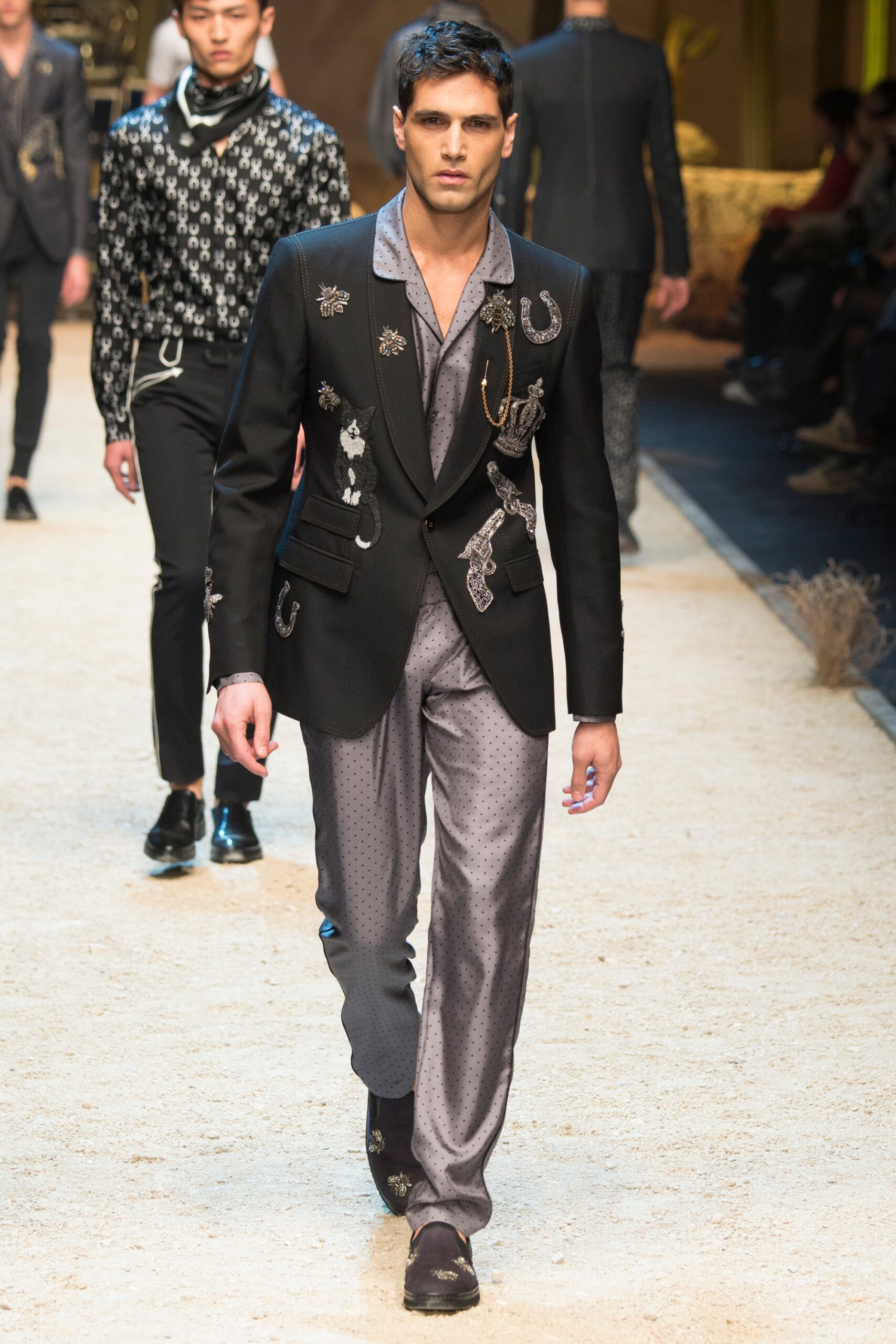 Dolce & Gabbana F/W 16 Menswear Look 28