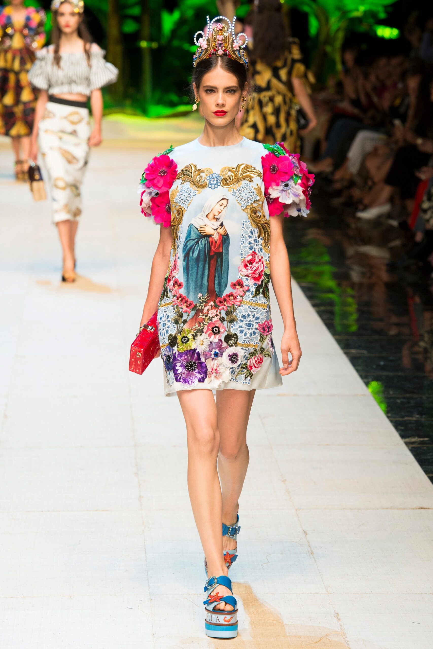 Dolce & Gabbana S/S 17 Look 66