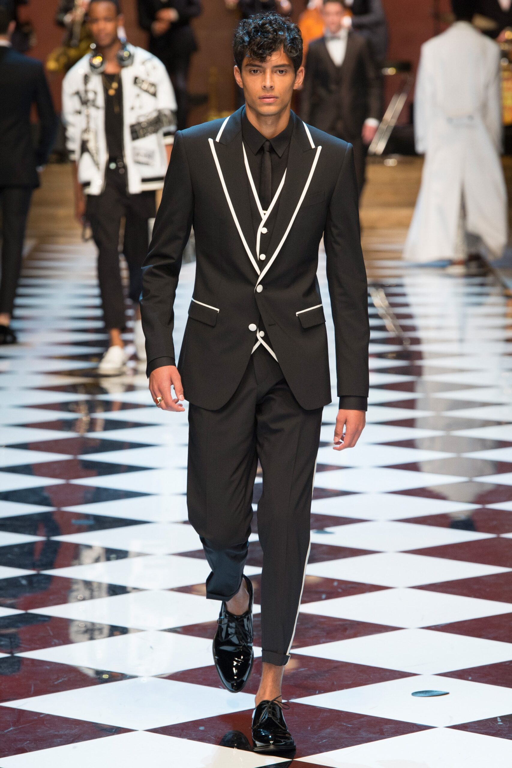 Dolce & Gabbana S/S 17 Menswear Look 68