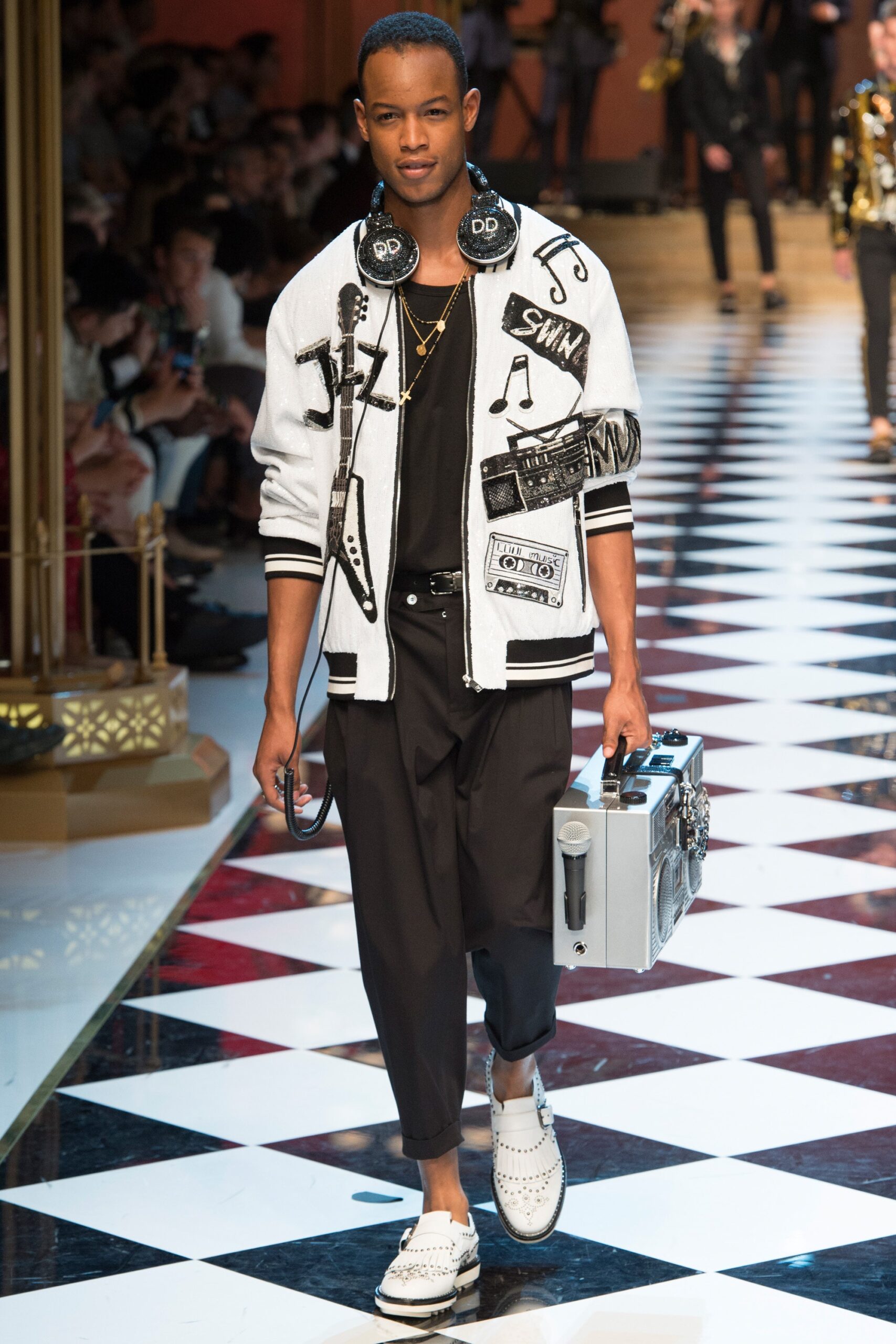 Dolce & Gabbana S/S 17 Menswear Look 69