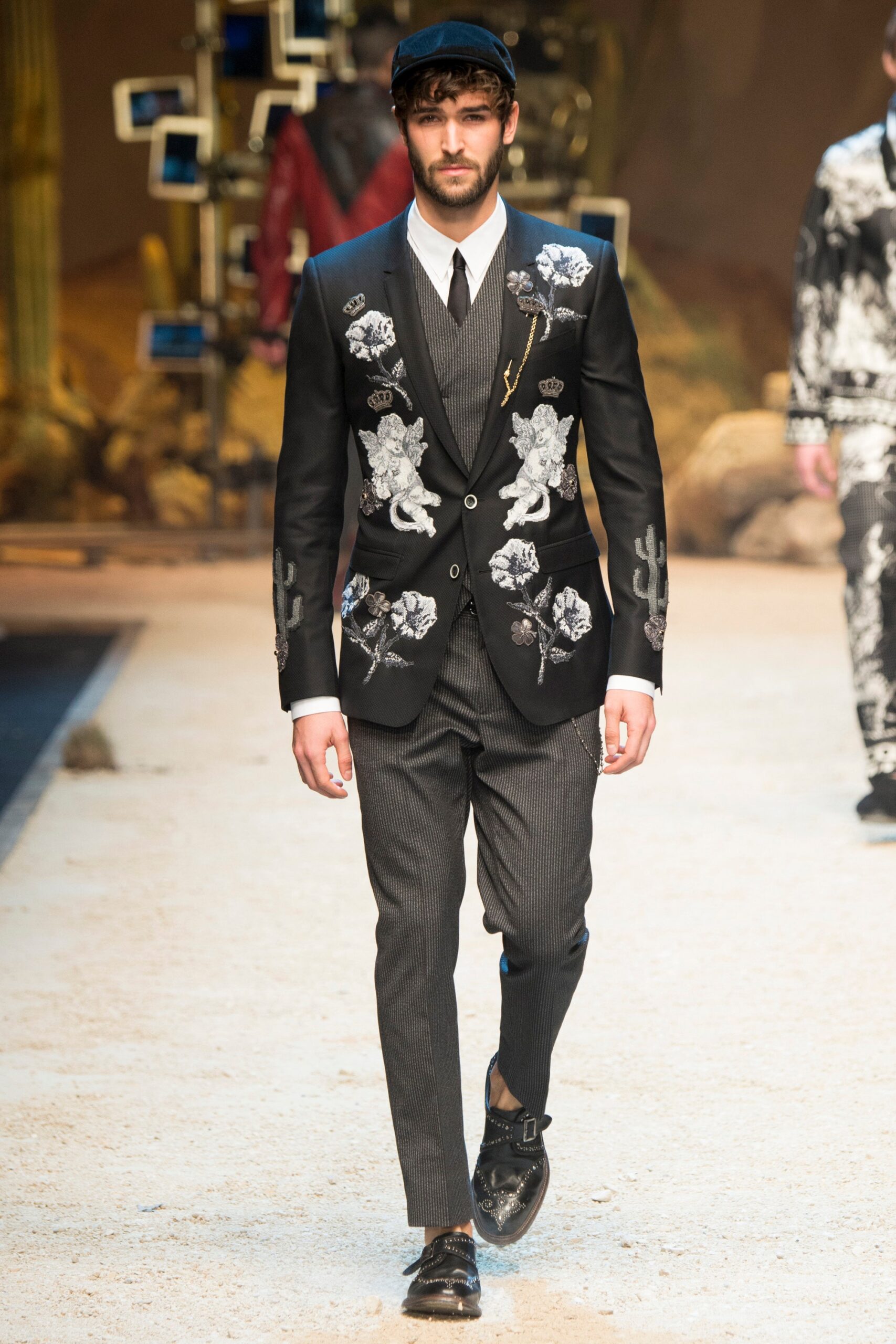 Dolce & Gabbana F/W 16 Menswear Look 34