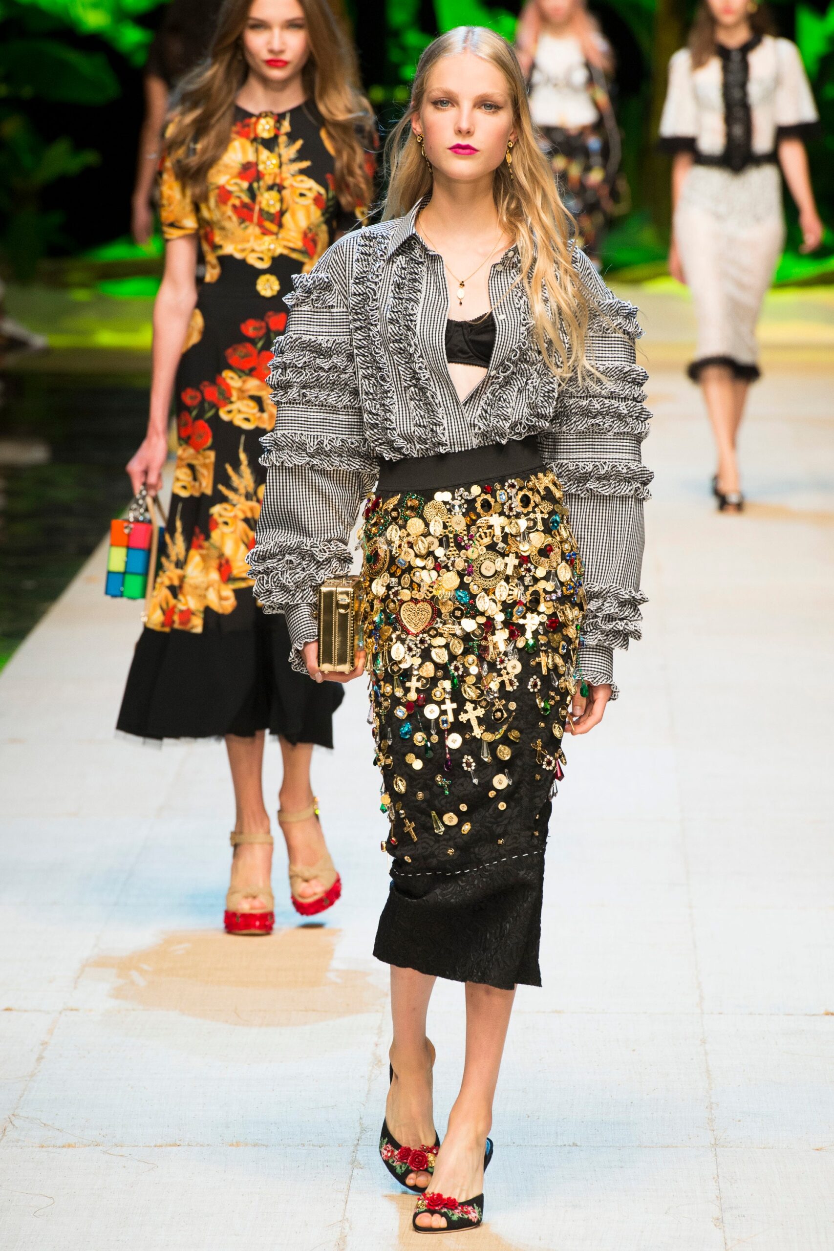 Dolce & Gabbana S/S 17 Look 71