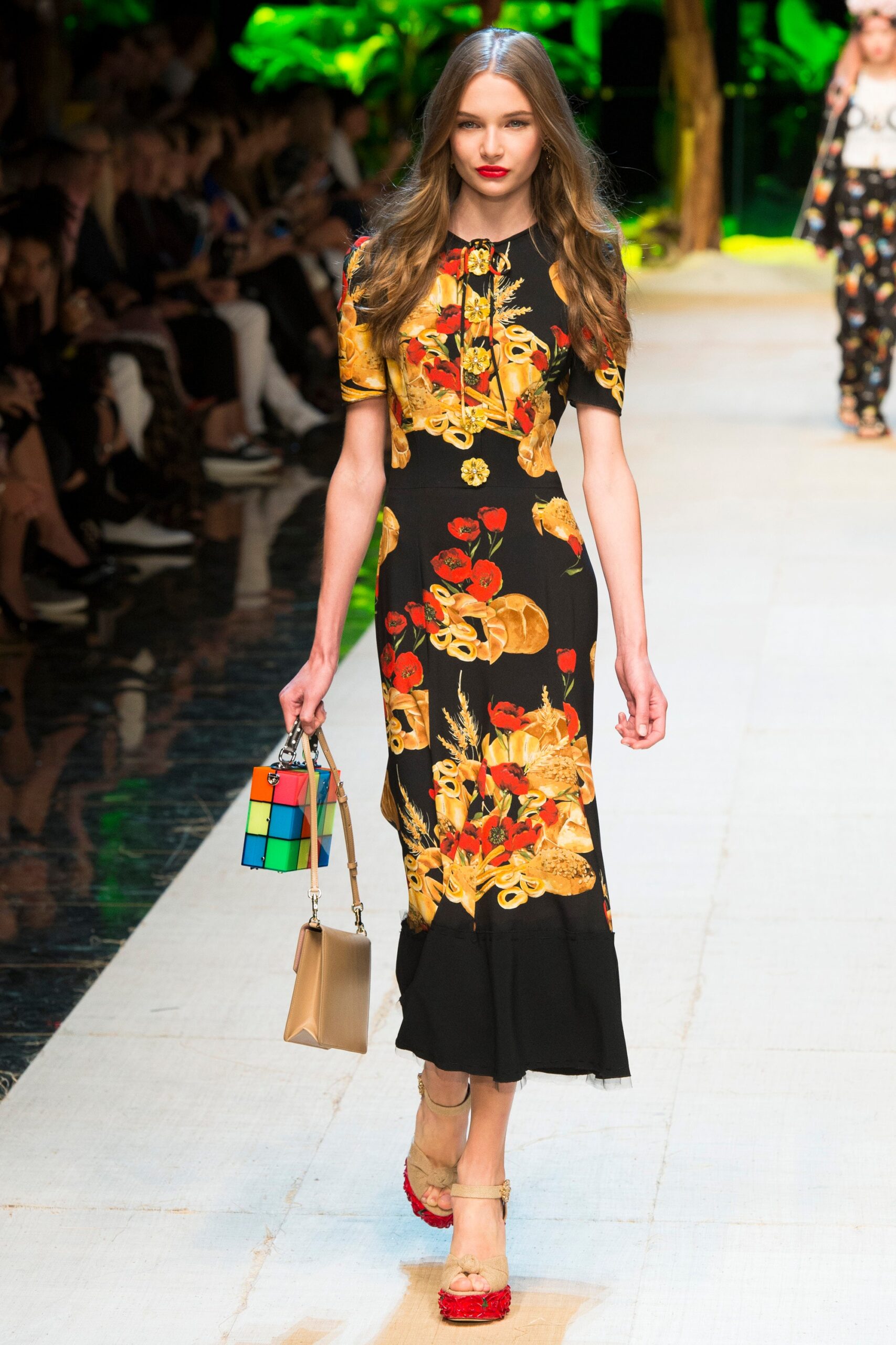 Dolce & Gabbana S/S 17 Look 72