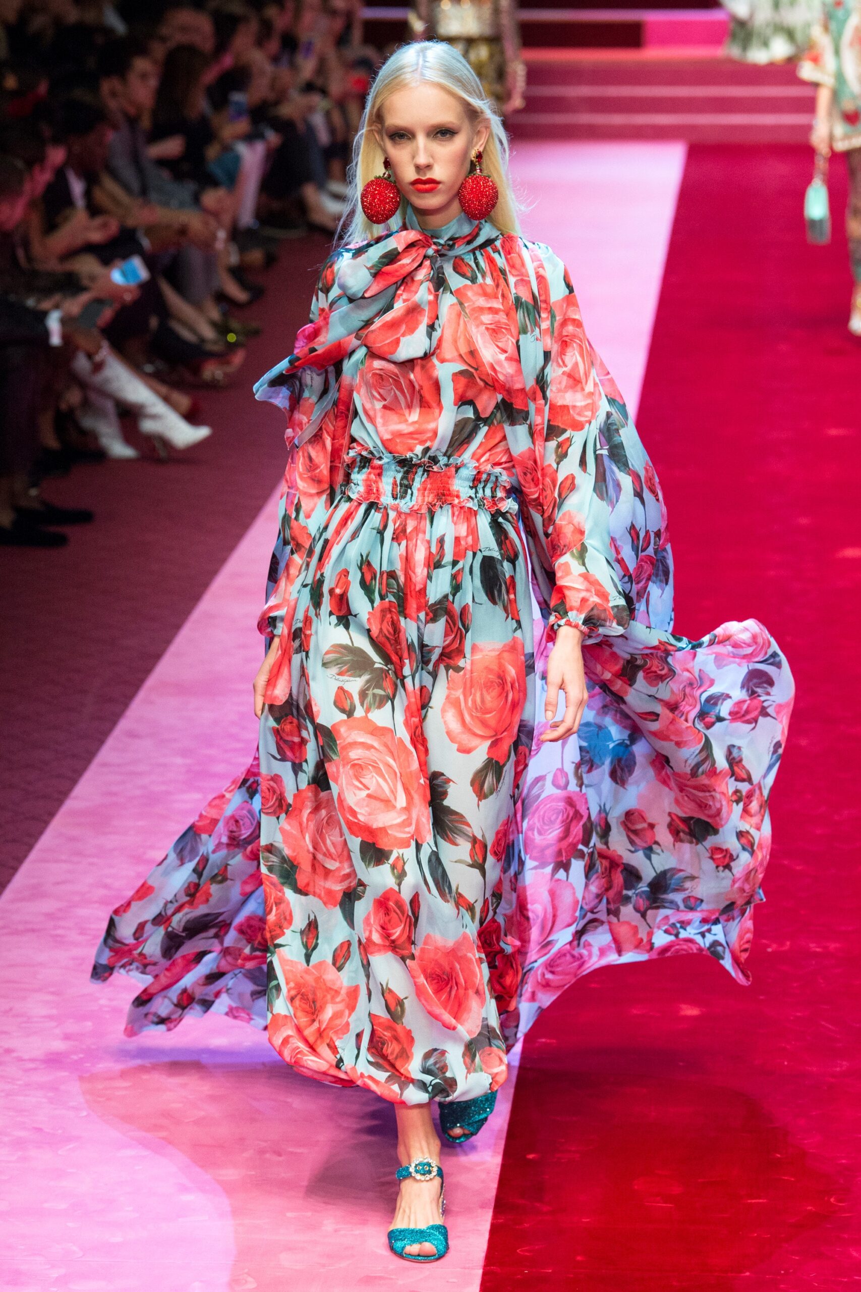 Dolce & Gabbana S/S 18 Look 90