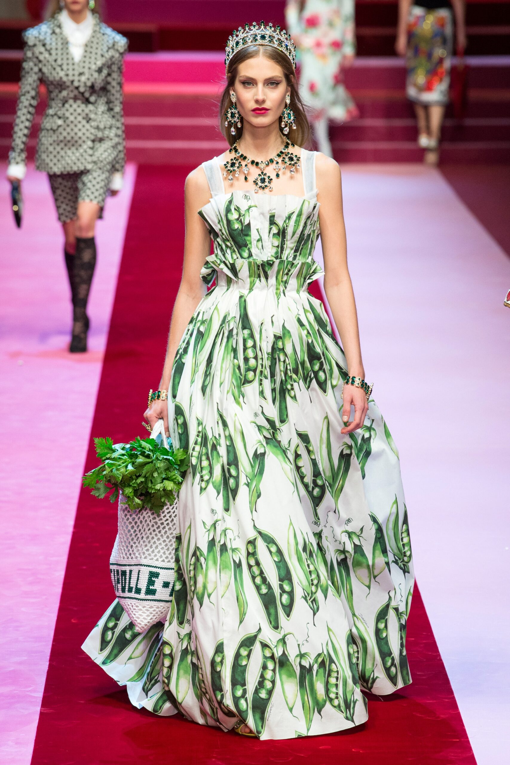 Dolce & Gabbana S/S 18 Look 92