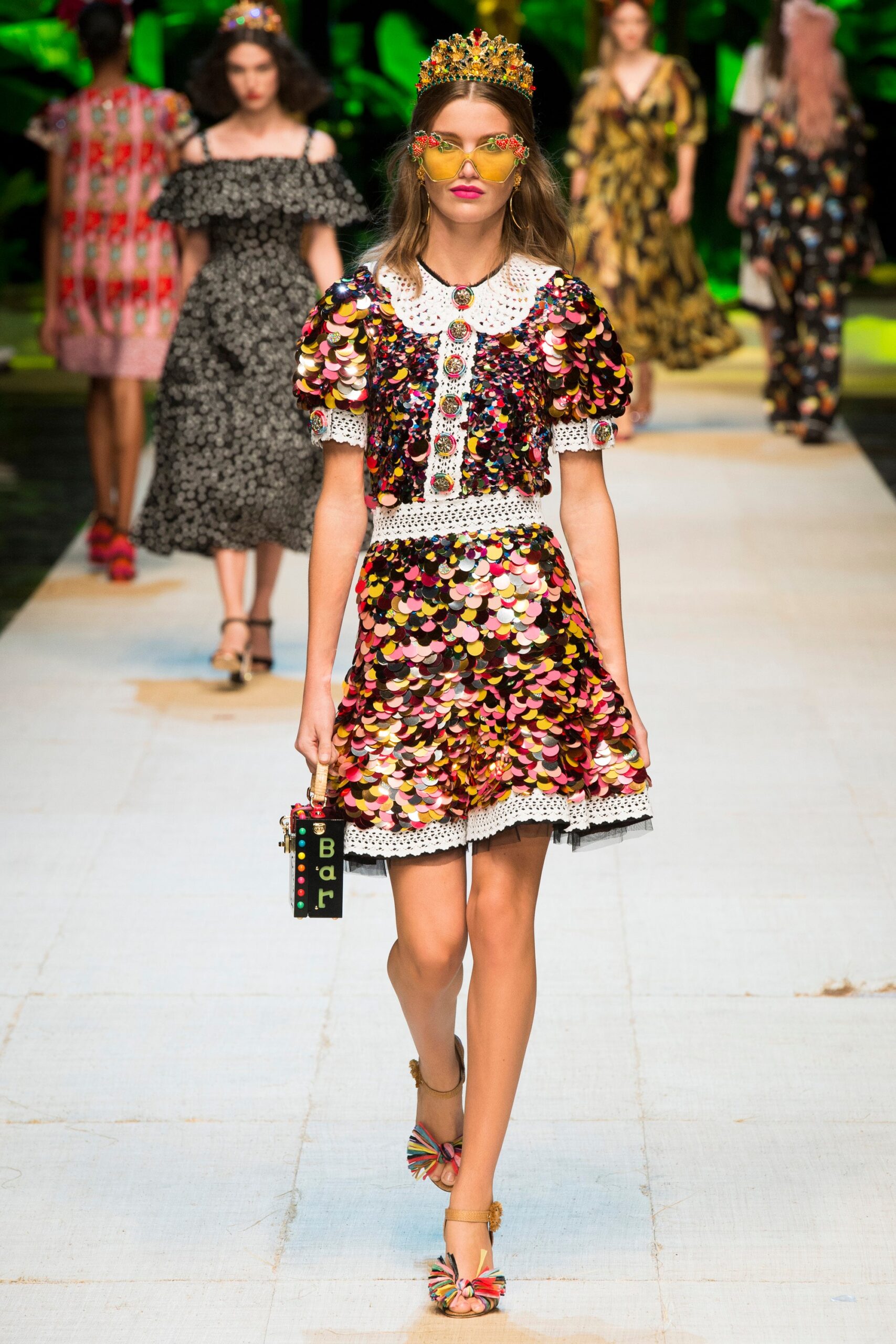 Dolce & Gabbana S/S 17 Look 77