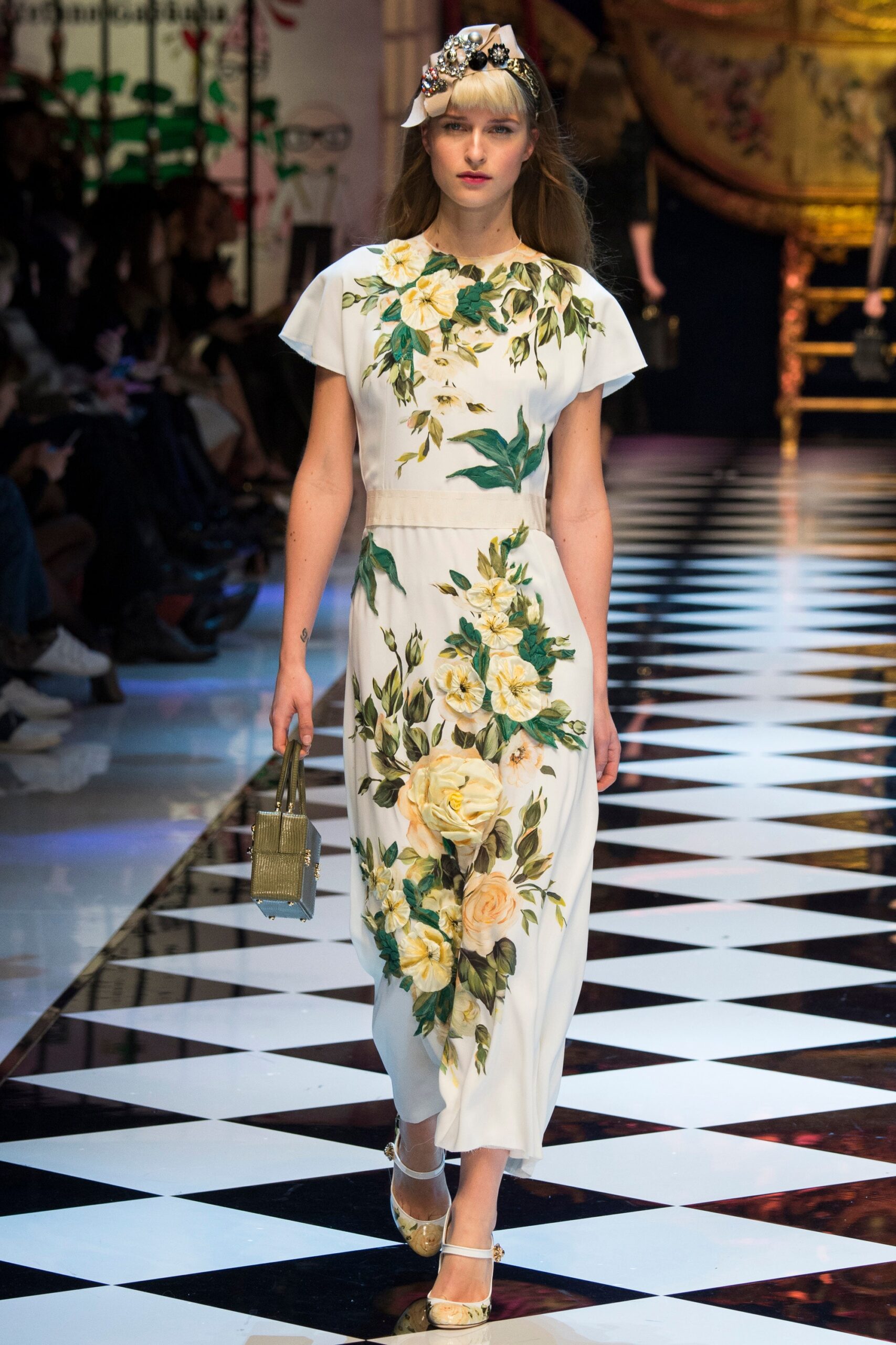 Dolce & Gabbana F/W 16 Look 61