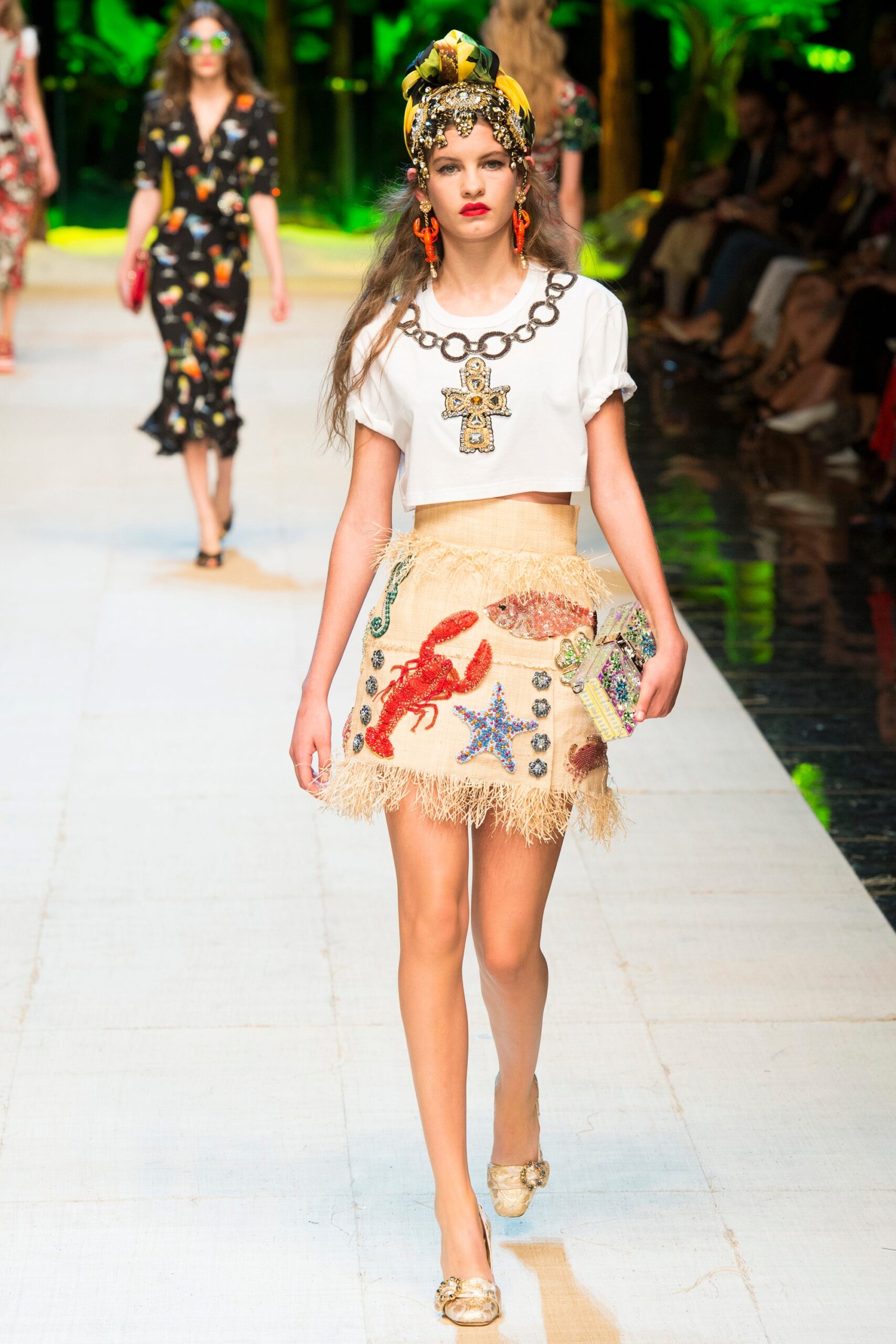 Dolce & Gabbana S/S 17 Look 81