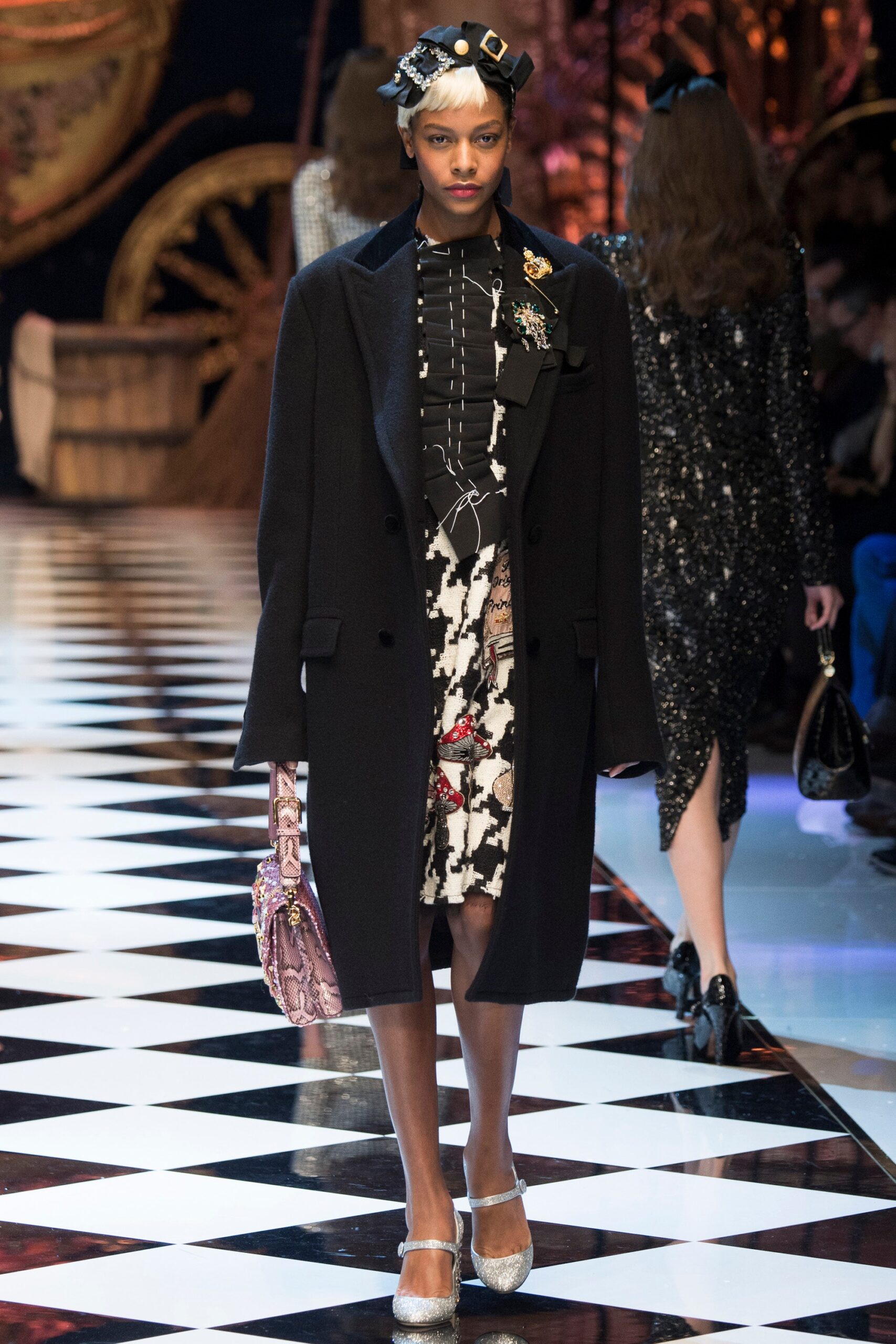 Dolce & Gabbana F/W 16 Look 62