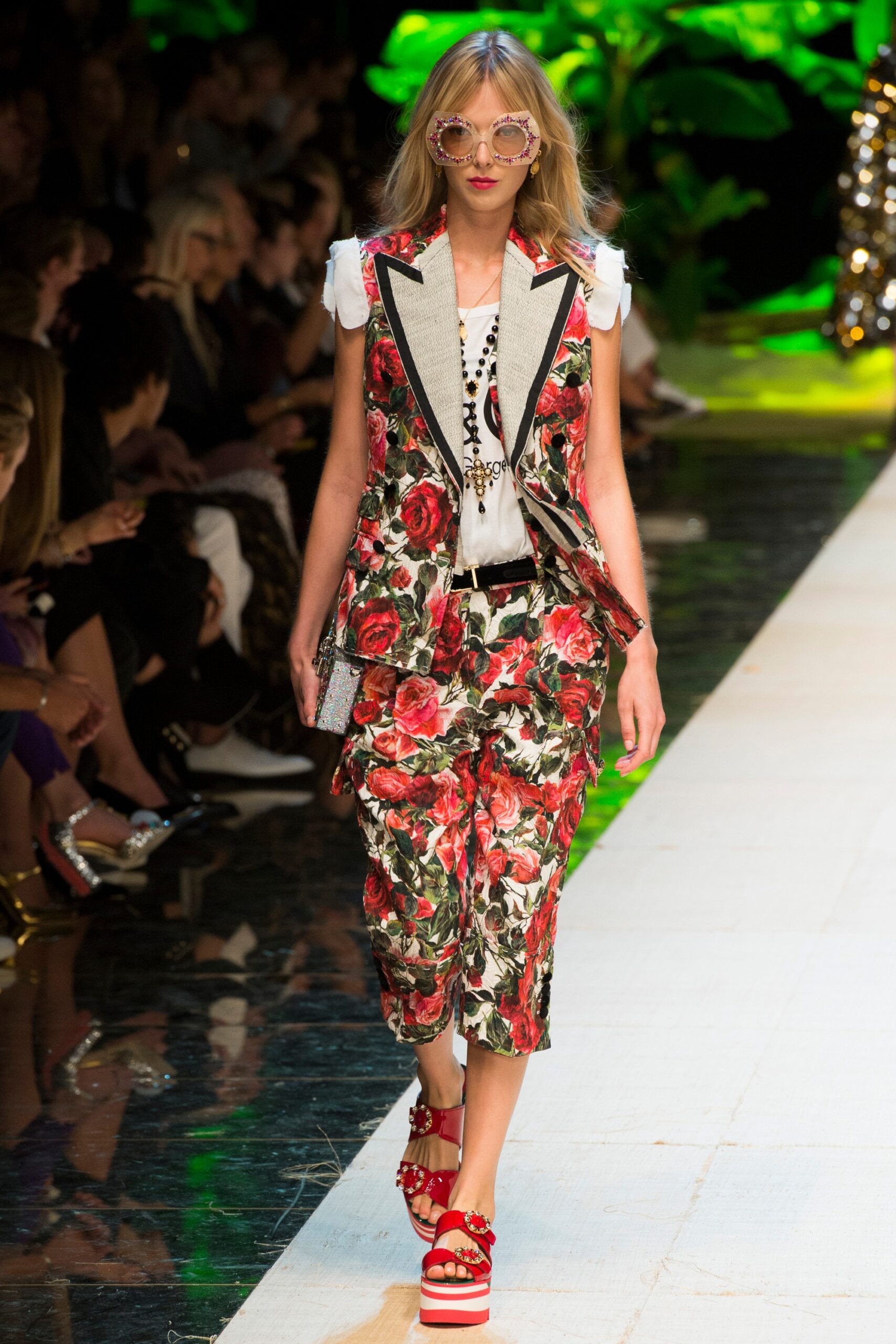 Dolce & Gabbana S/S 17 Look 83
