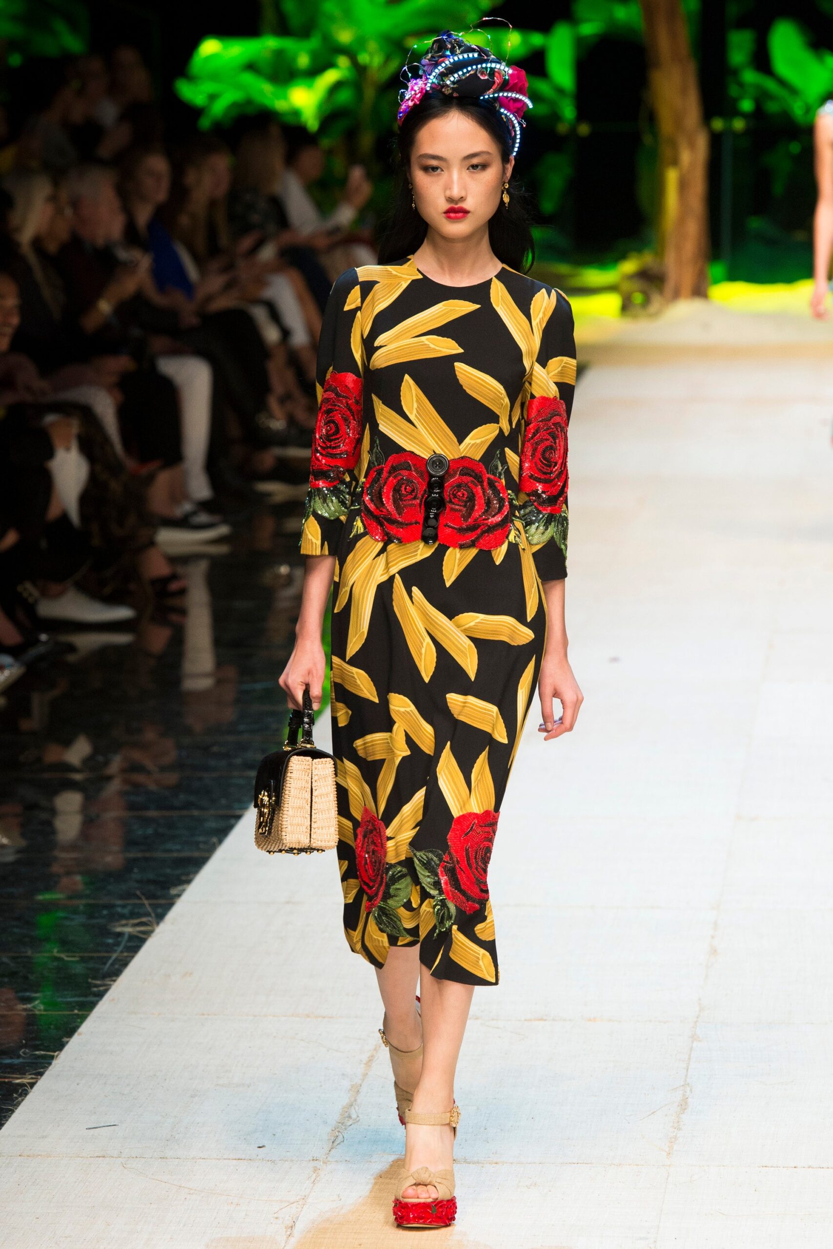 Dolce & Gabbana S/S 17 Look 86