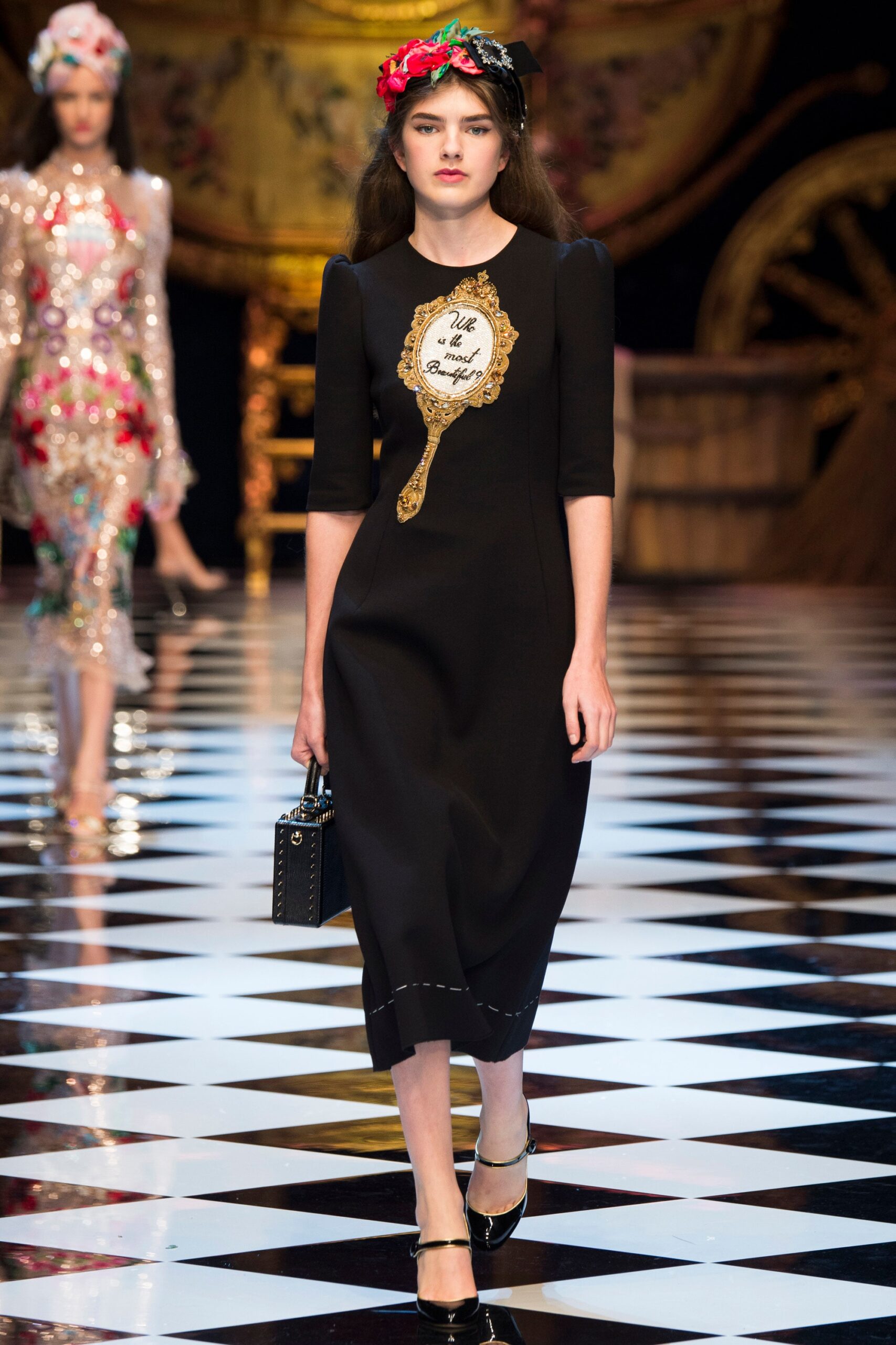 Dolce & Gabbana F/W 16 Look 68