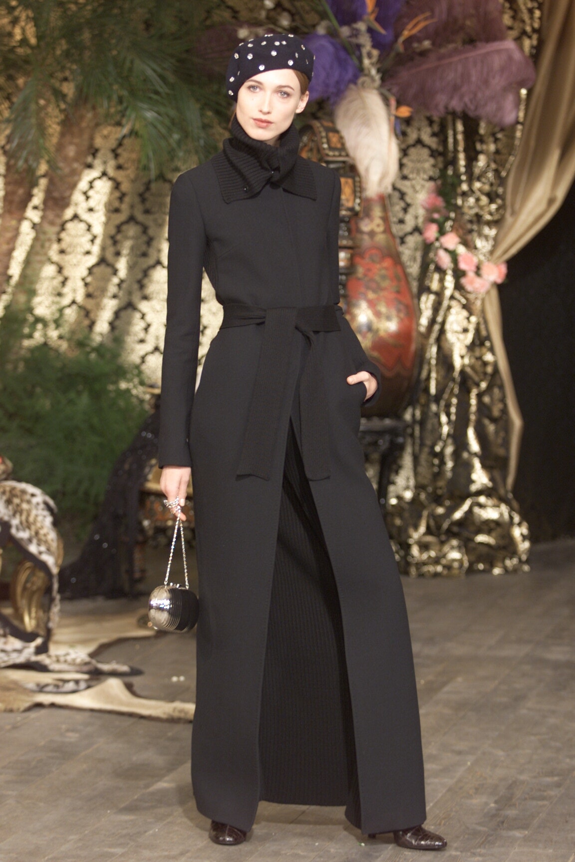 Dolce & Gabbana F/W 00 Look 4