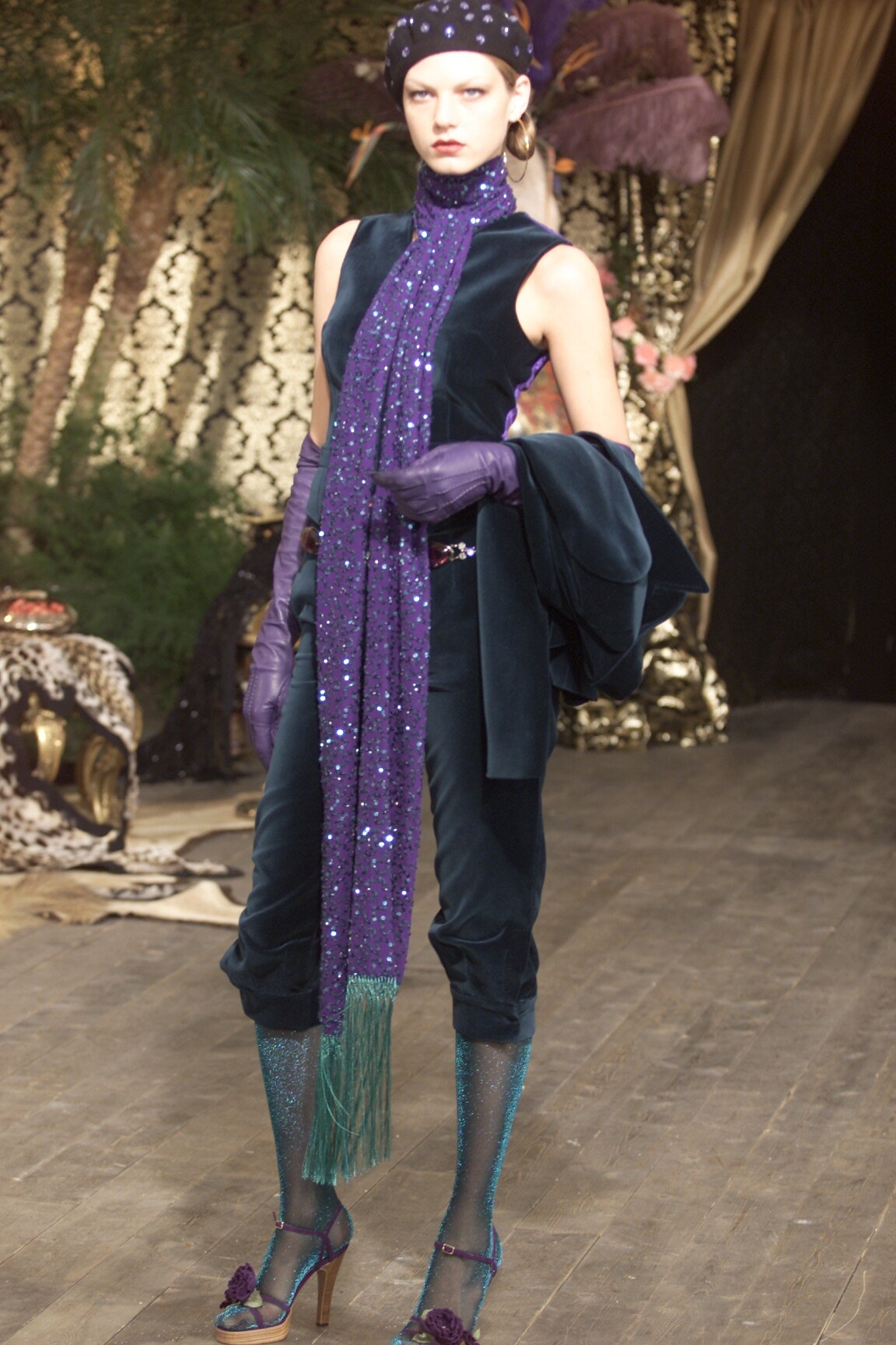 Dolce & Gabbana F/W 00 Look 29